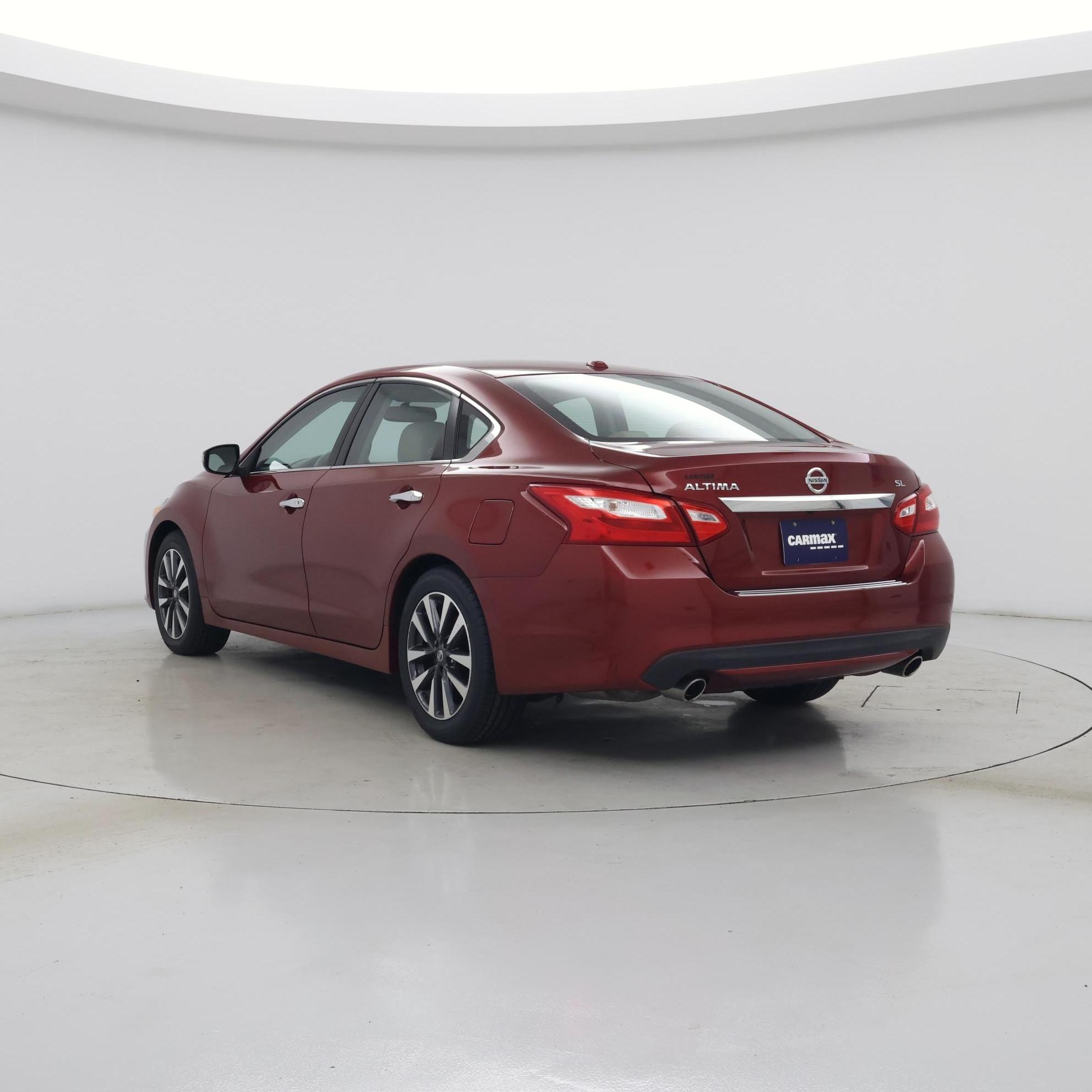 Thumbnail: 2017 Nissan Altima - 2