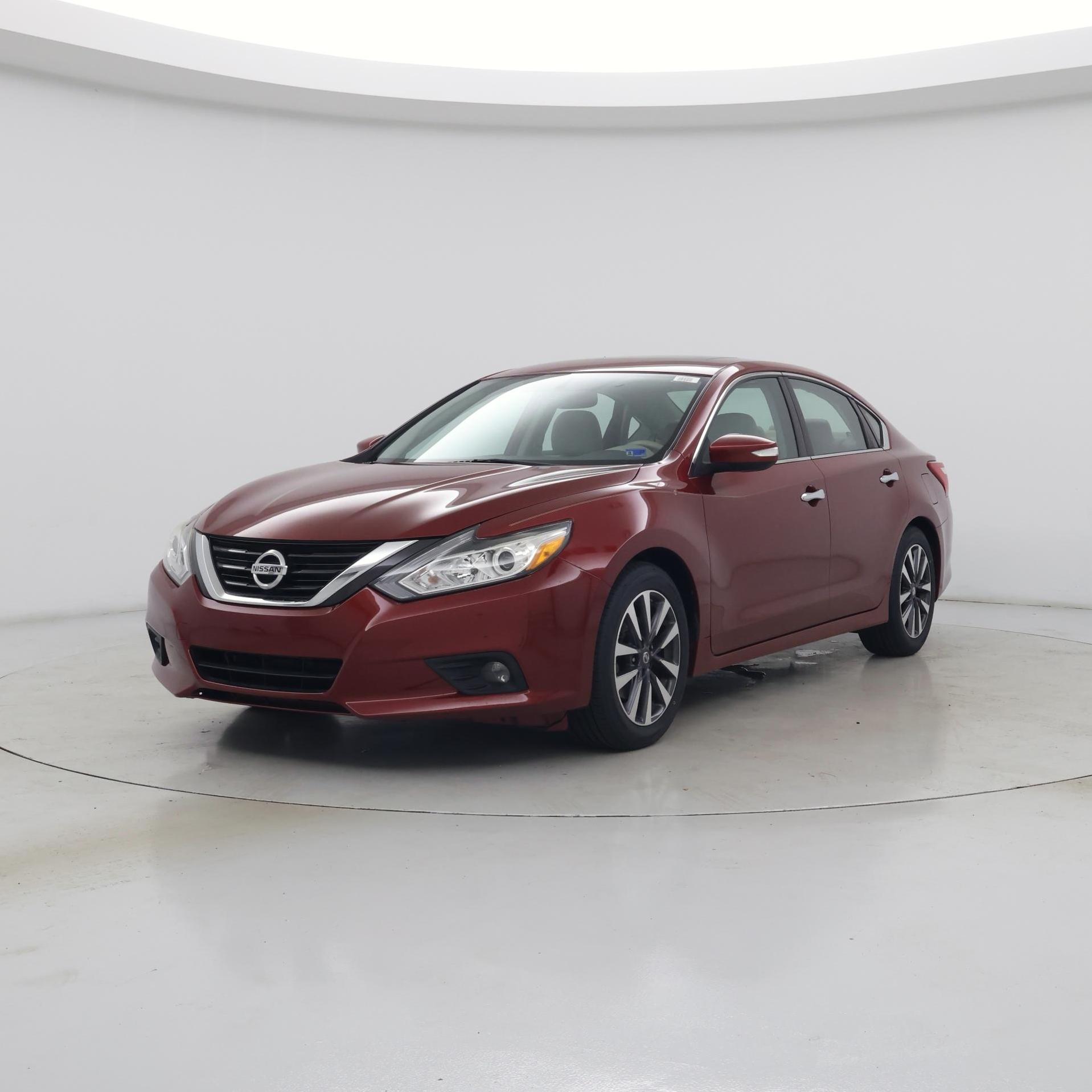 Thumbnail: 2017 Nissan Altima - 4