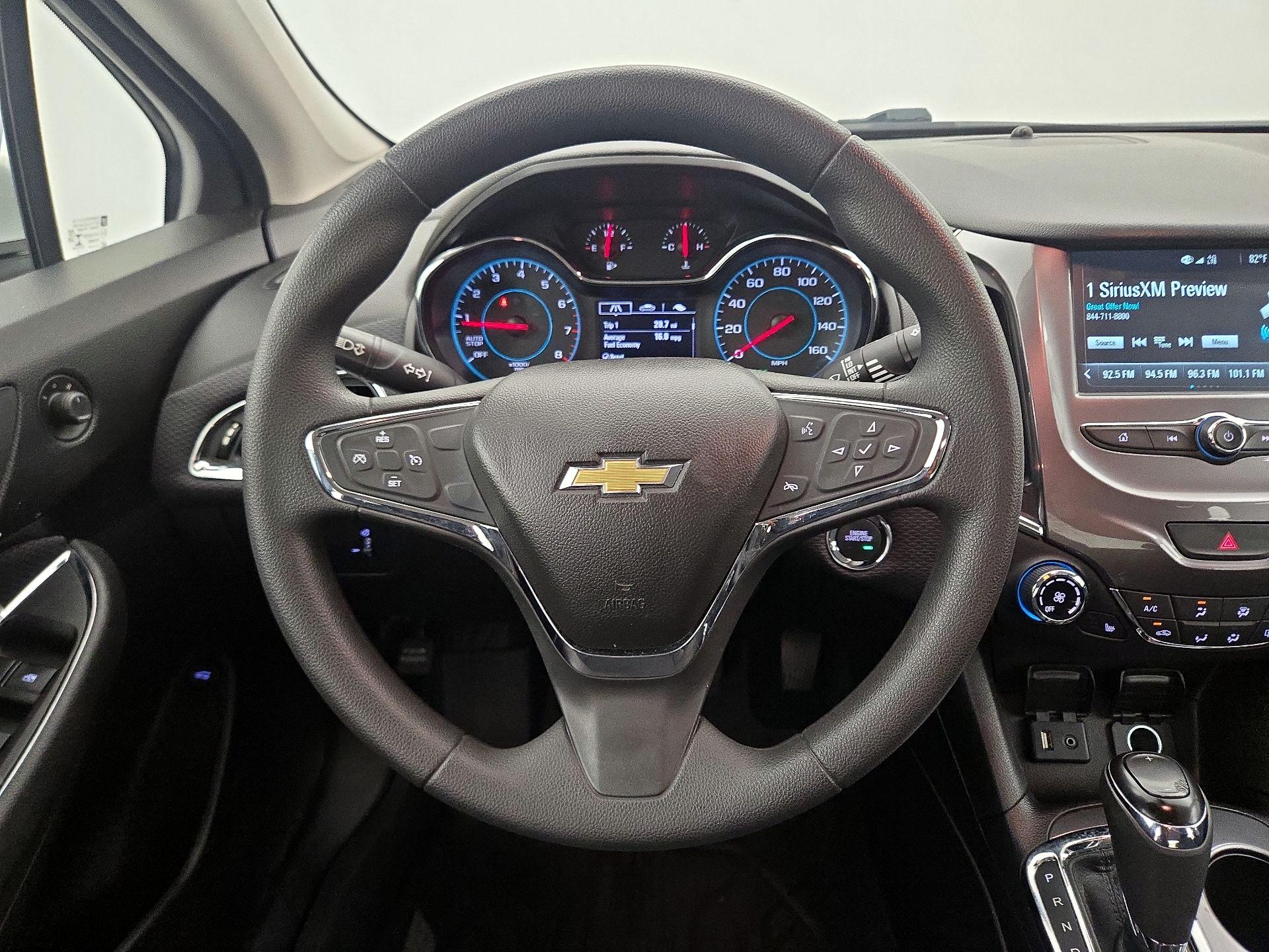 Thumbnail: 2018 Chevrolet Cruze - 10