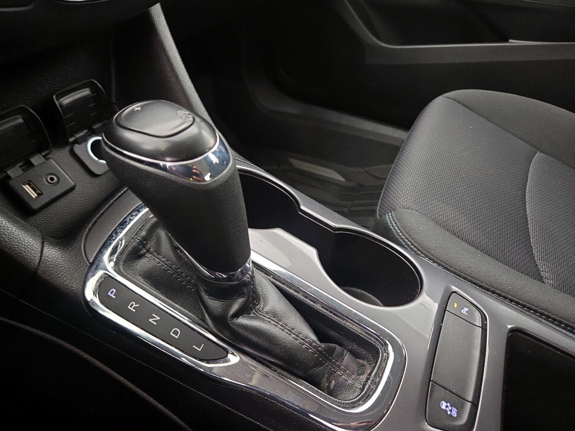 Thumbnail: 2018 Chevrolet Cruze - 17