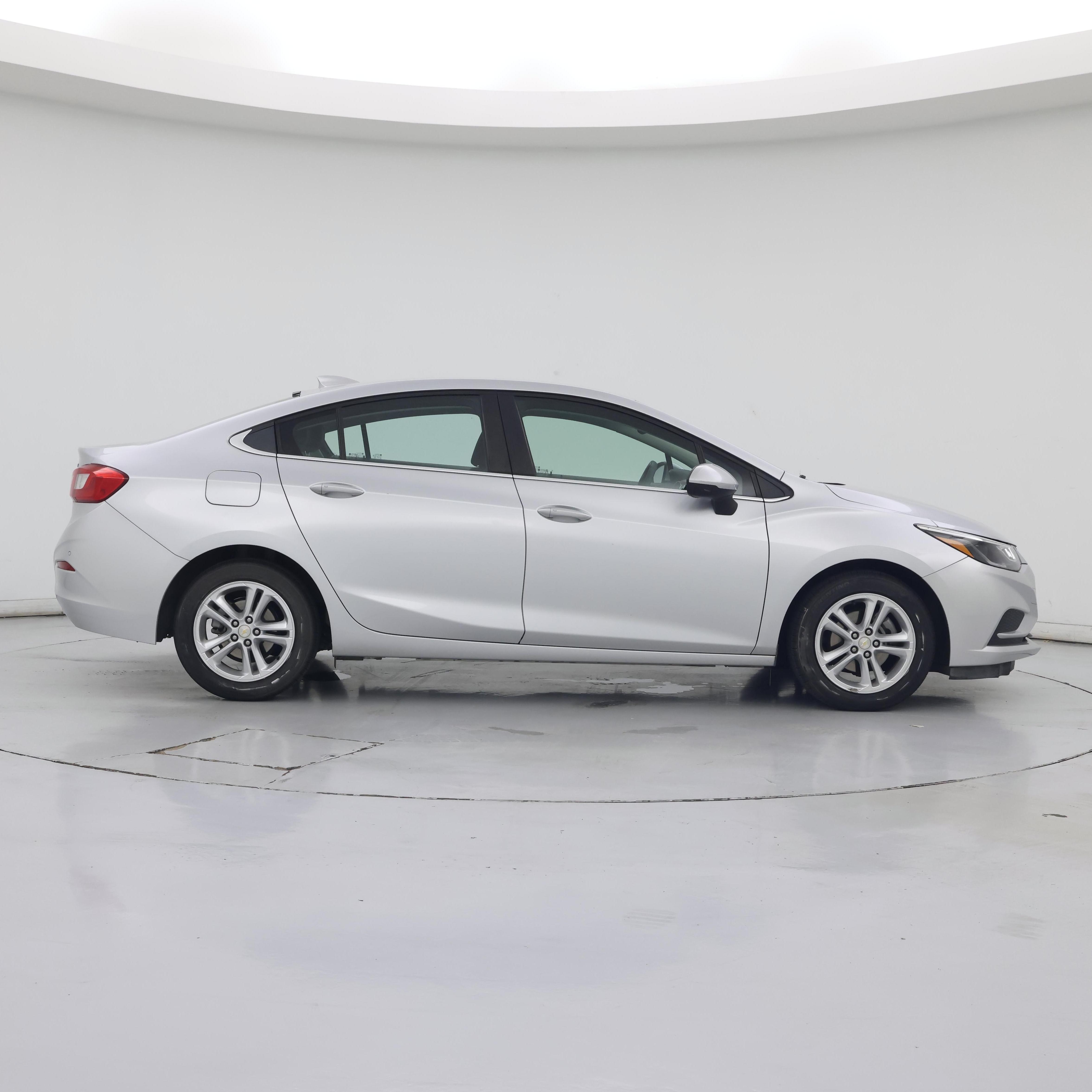 Thumbnail: 2018 Chevrolet Cruze - 7
