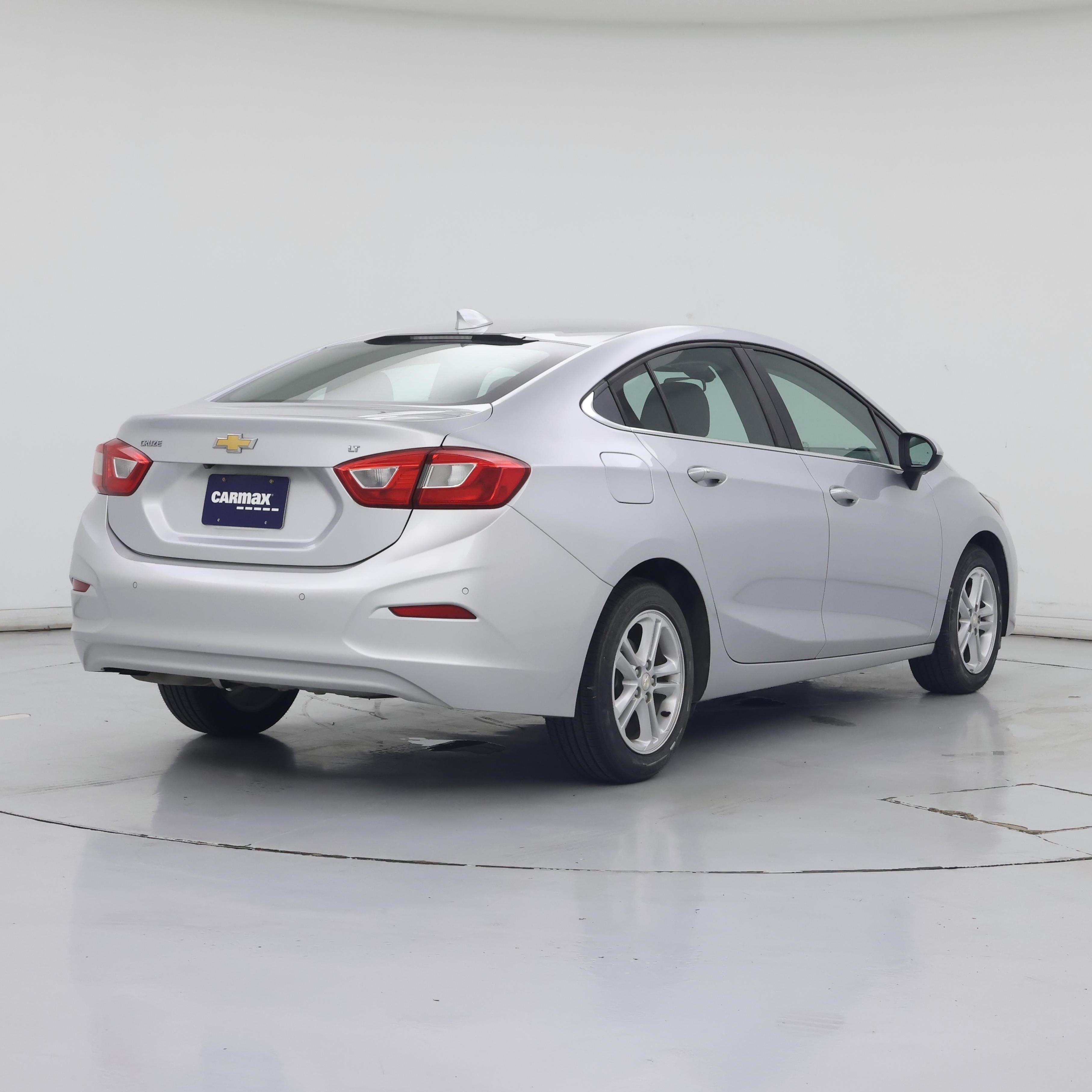 Thumbnail: 2018 Chevrolet Cruze - 8