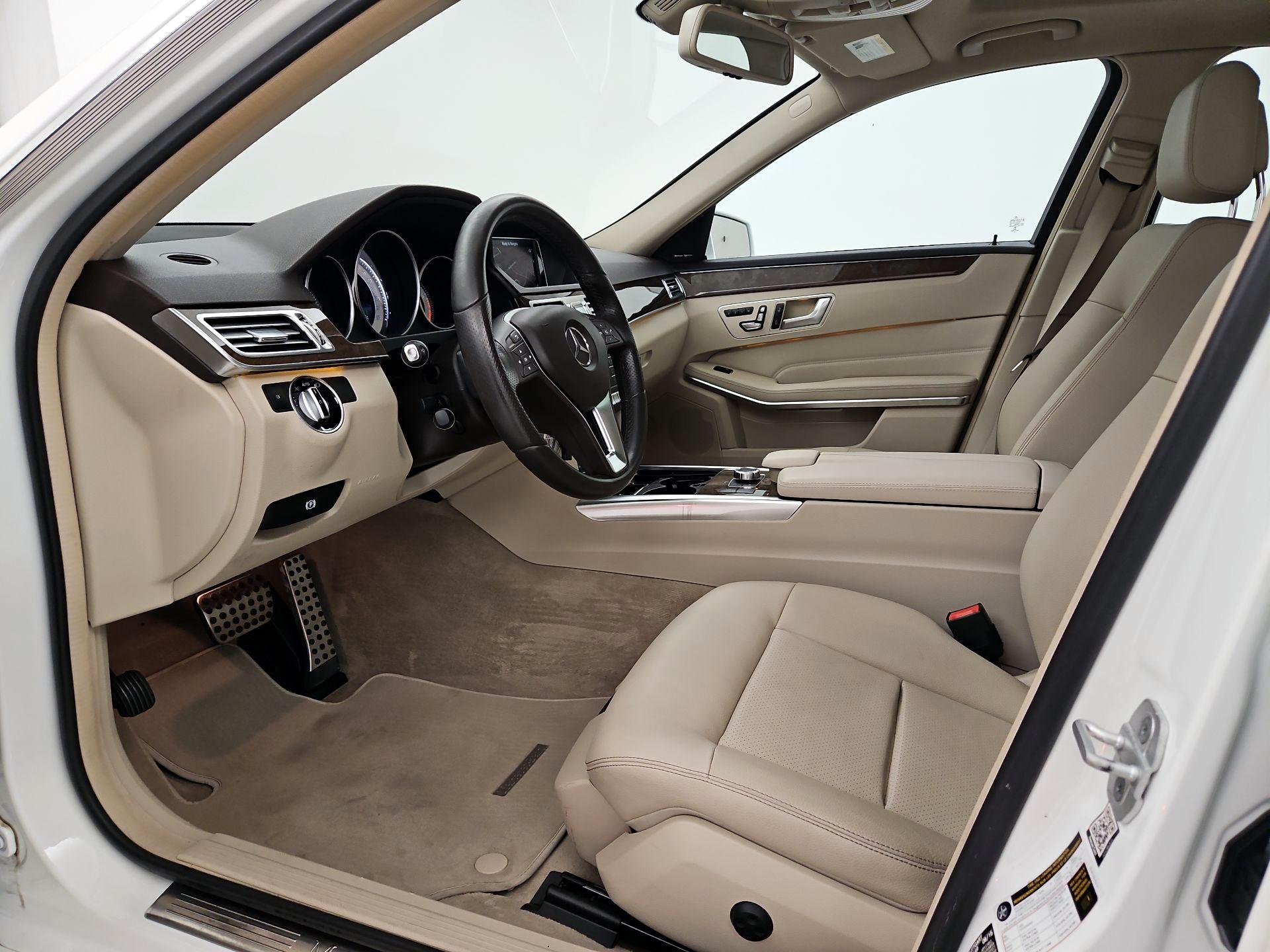 Thumbnail: 2016 Mercedes-Benz E-Class - 11