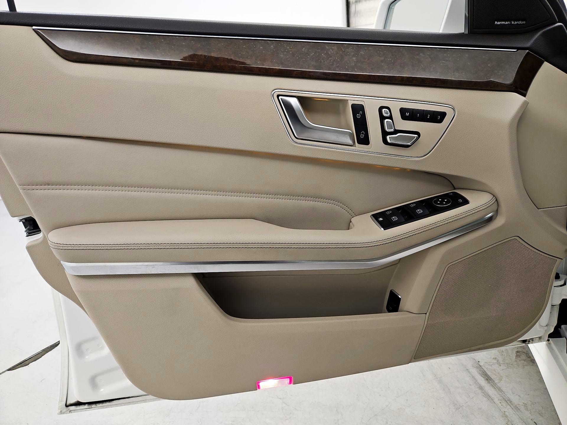 Thumbnail: 2016 Mercedes-Benz E-Class - 12