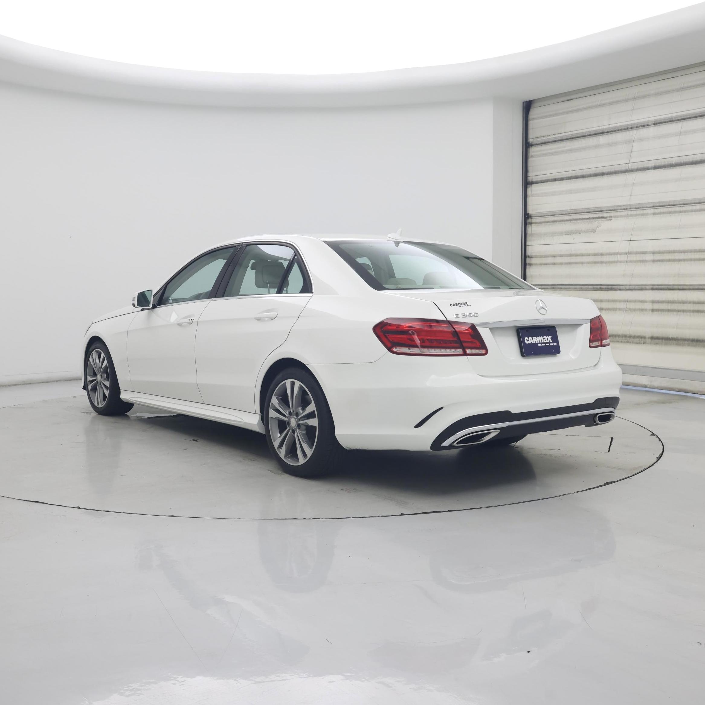 Thumbnail: 2016 Mercedes-Benz E-Class - 2