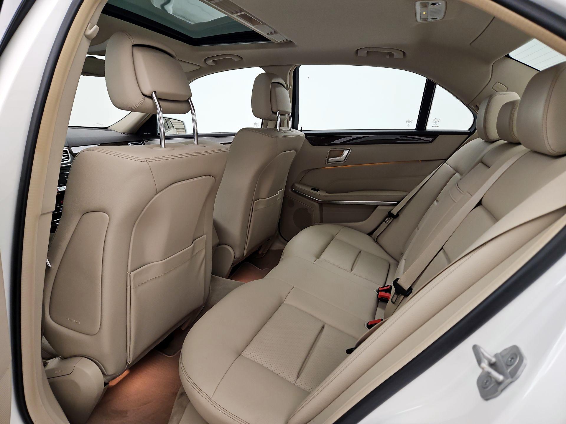 Thumbnail: 2016 Mercedes-Benz E-Class - 19