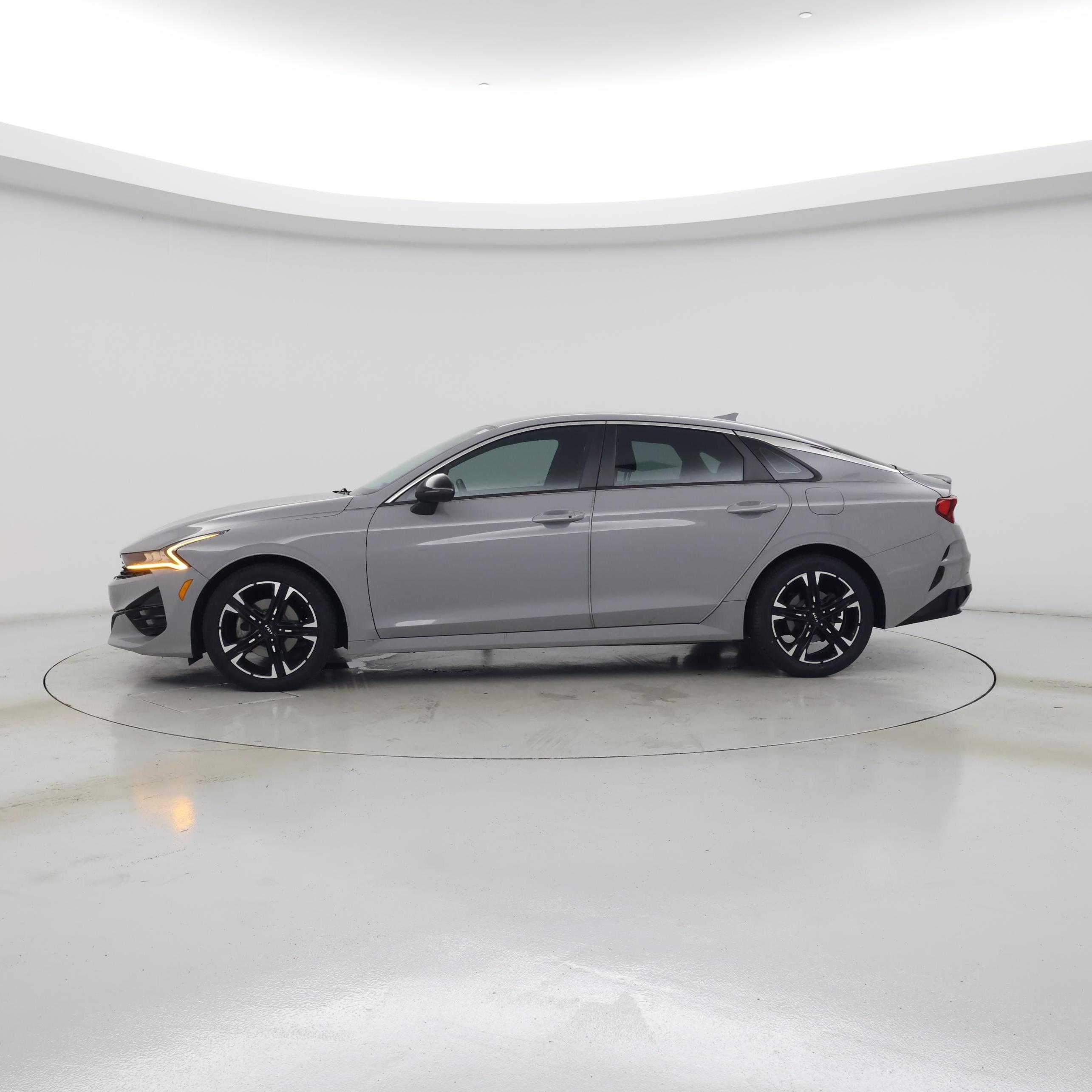 Thumbnail: 2022 Kia K5 - 3
