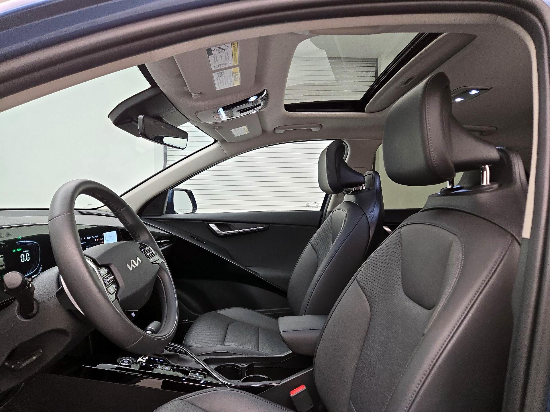 Thumbnail: 2024 Kia Niro - 19