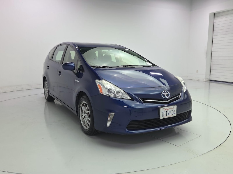 2014 Toyota Prius v Three