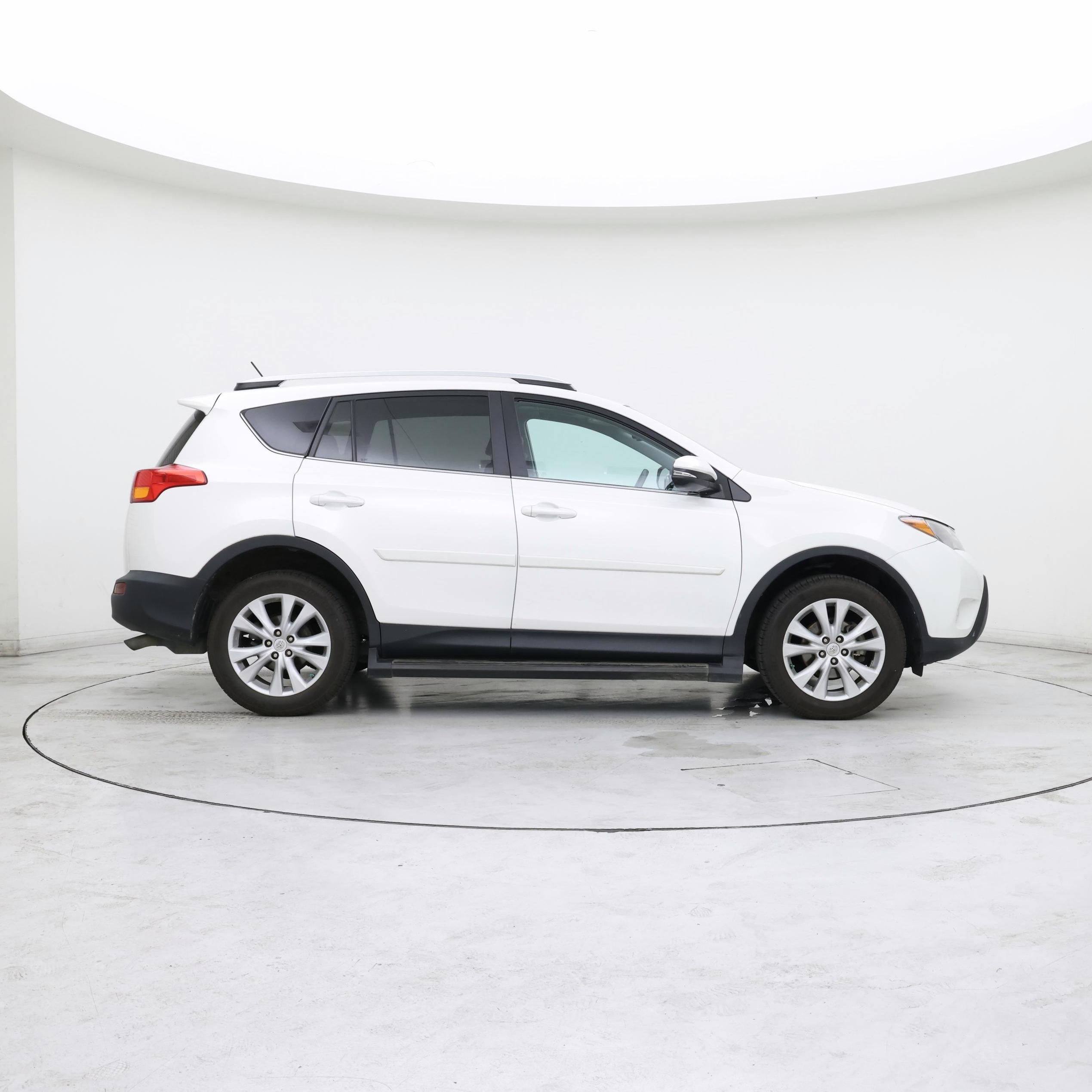 Thumbnail: 2014 Toyota RAV4 - 7