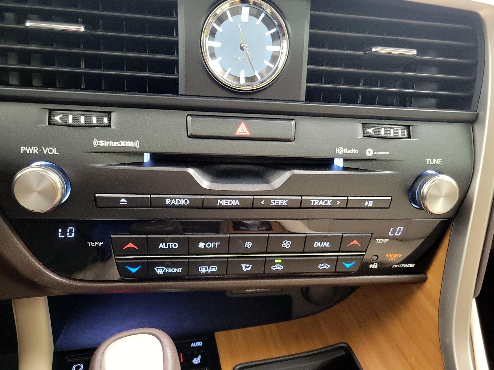 2020 Lexus RX 350 - Photo 17