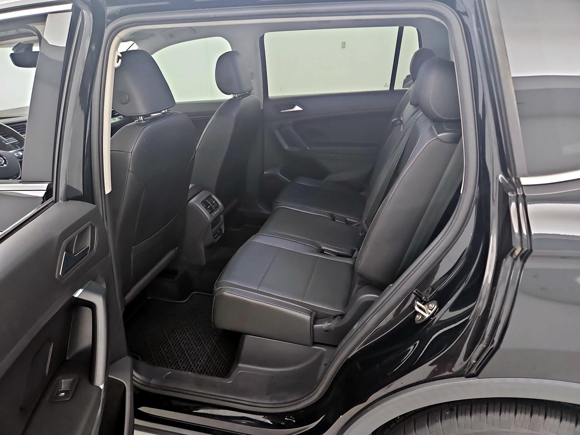 Thumbnail: 2020 Volkswagen Tiguan - 19