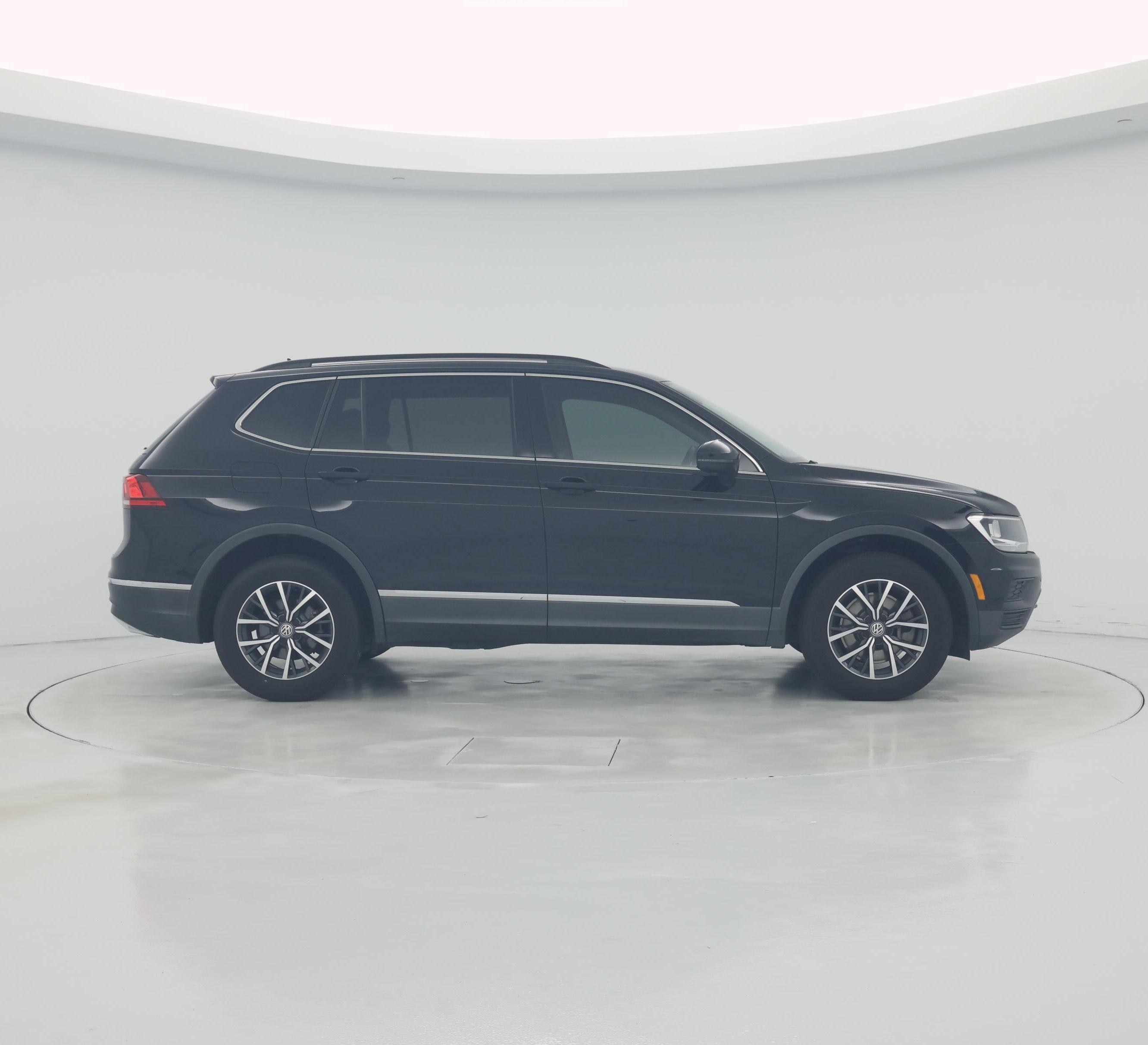 Thumbnail: 2020 Volkswagen Tiguan - 7