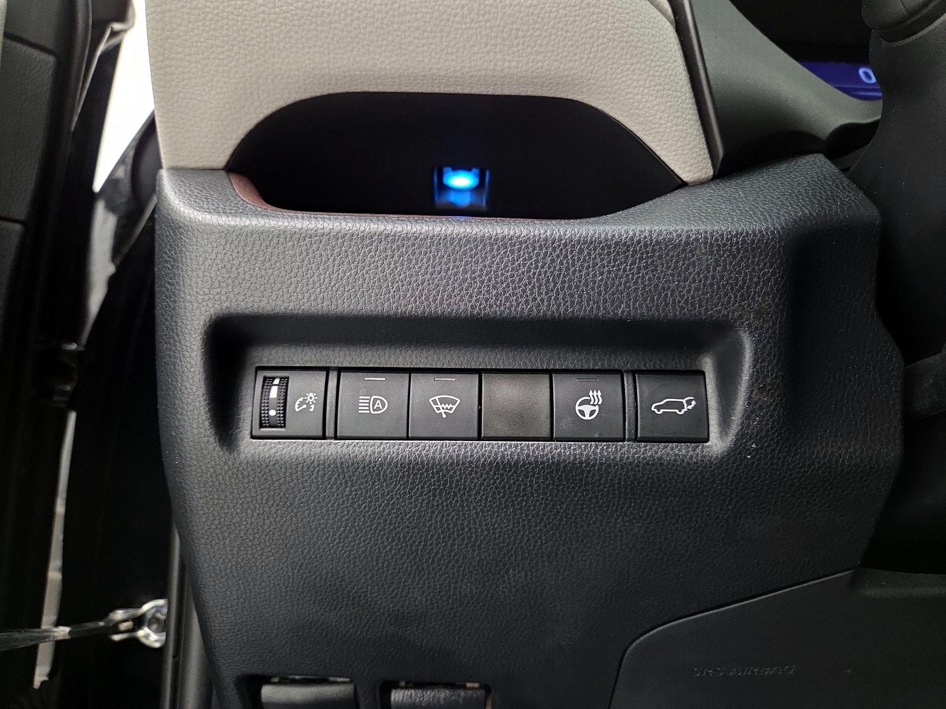 Thumbnail: 2019 Toyota RAV4 - 13