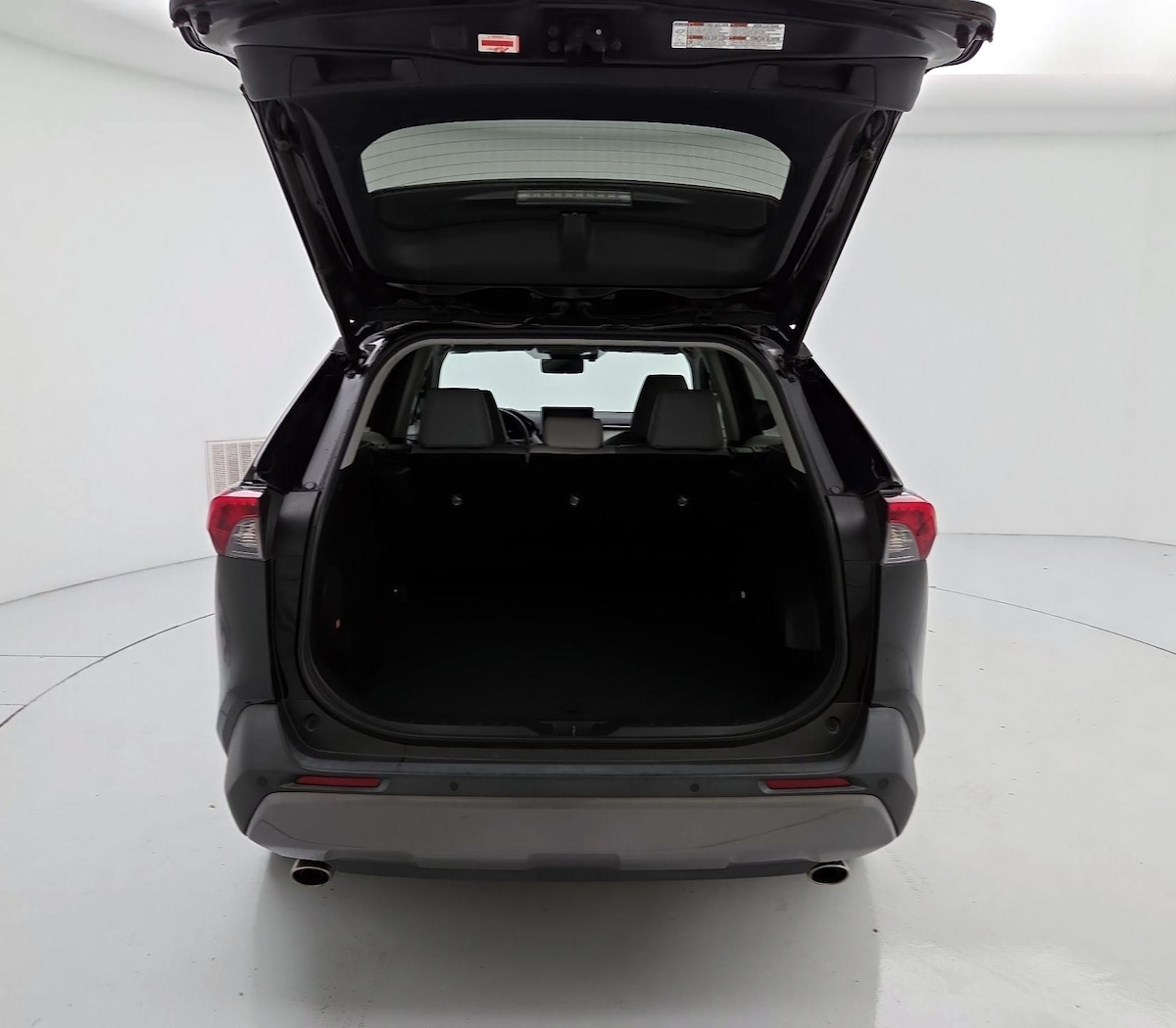 Trunk/Cargo (Seats Up)