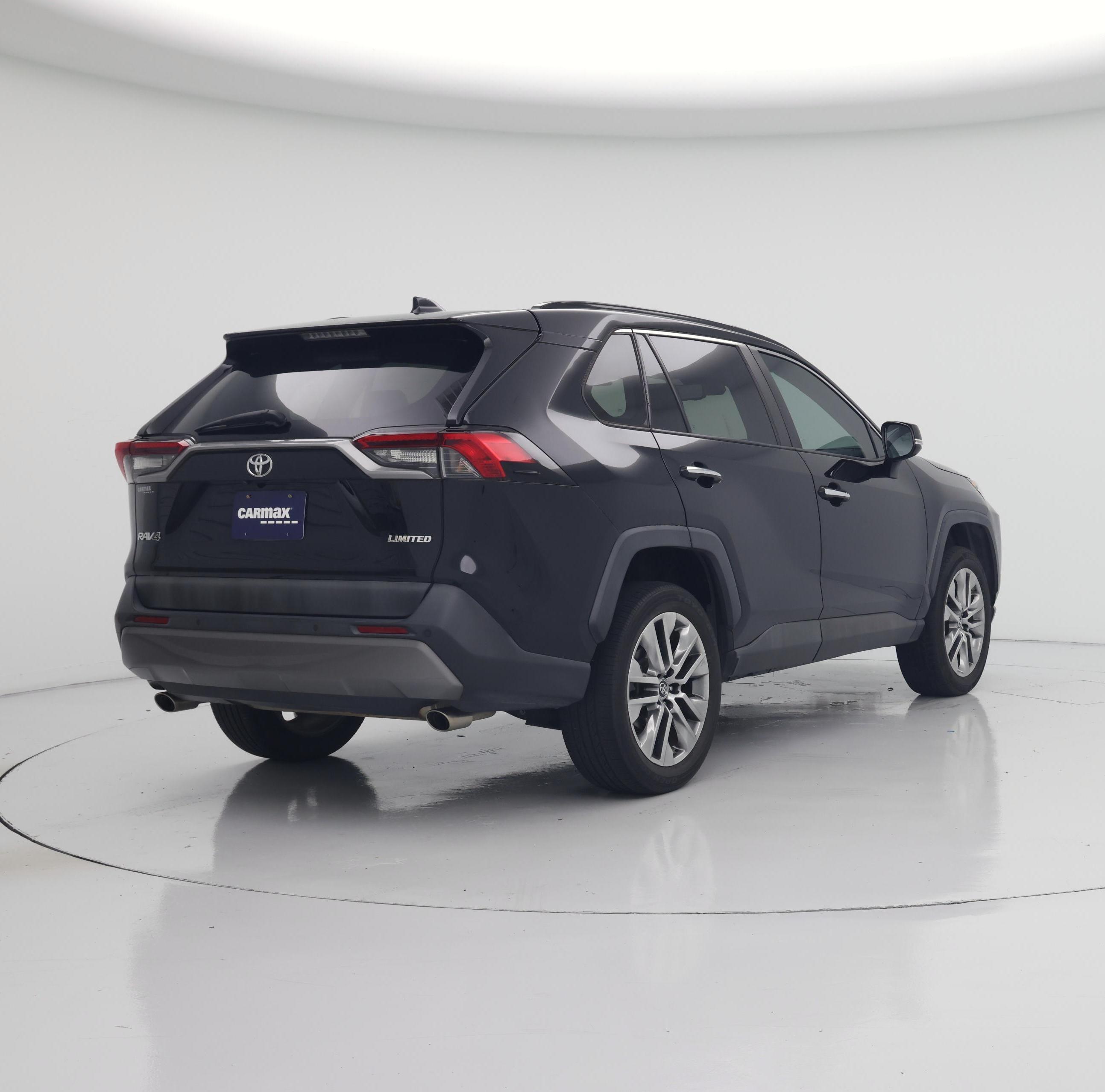 Thumbnail: 2019 Toyota RAV4 - 8