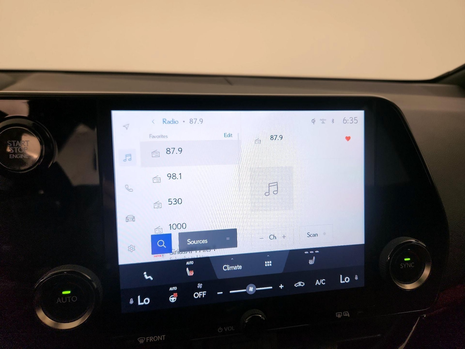 2025 Lexus NX 350 - Photo 16