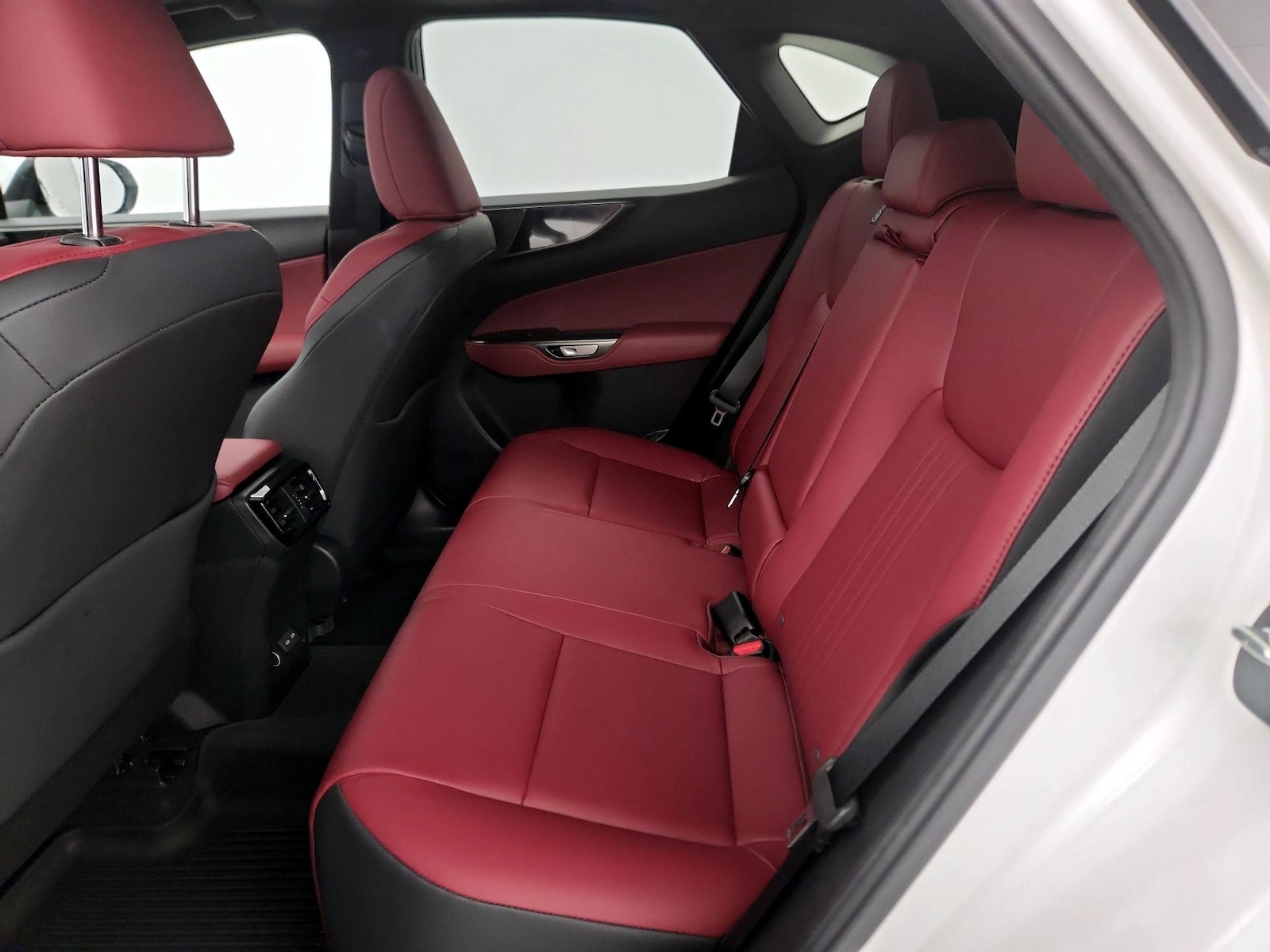 2025 Lexus NX 350 - Photo 21
