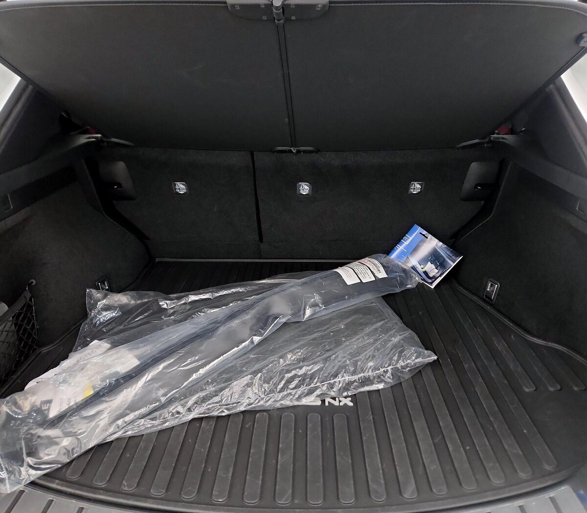 Trunk/Cargo (Seats Up)