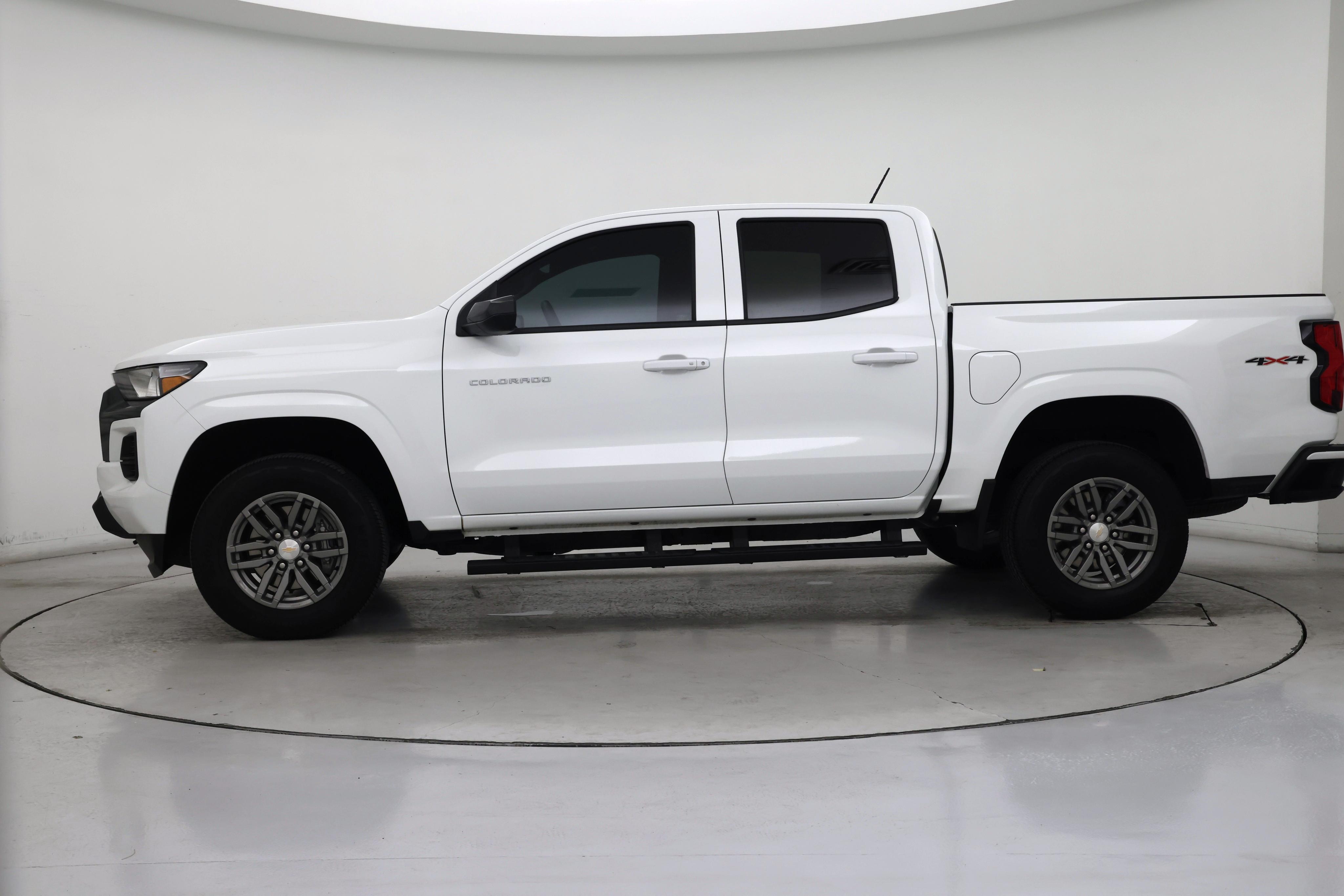 Thumbnail: 2025 Chevrolet Colorado - 3