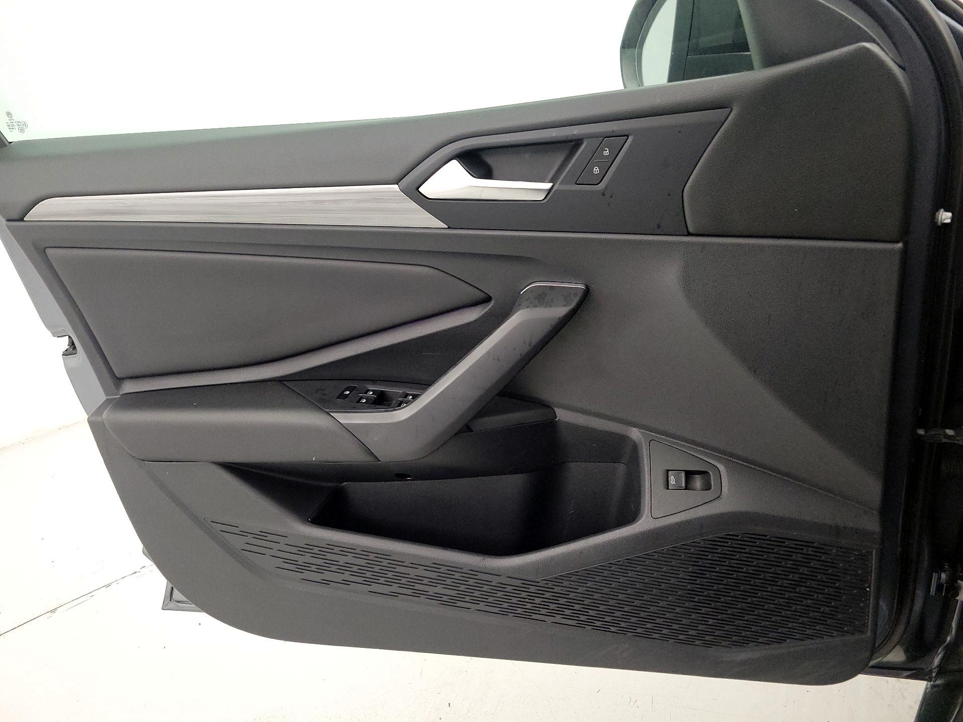 Thumbnail: 2019 Volkswagen Jetta - 12