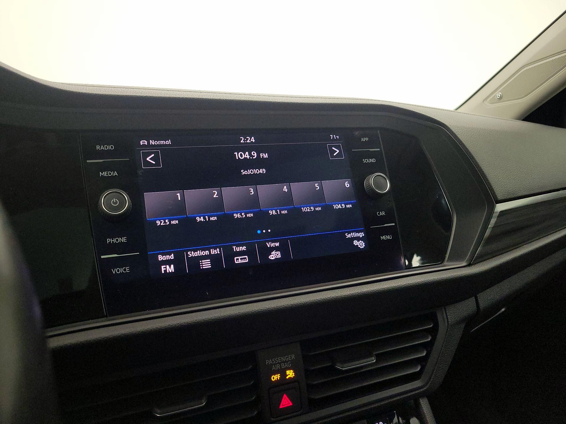Thumbnail: 2019 Volkswagen Jetta - 14