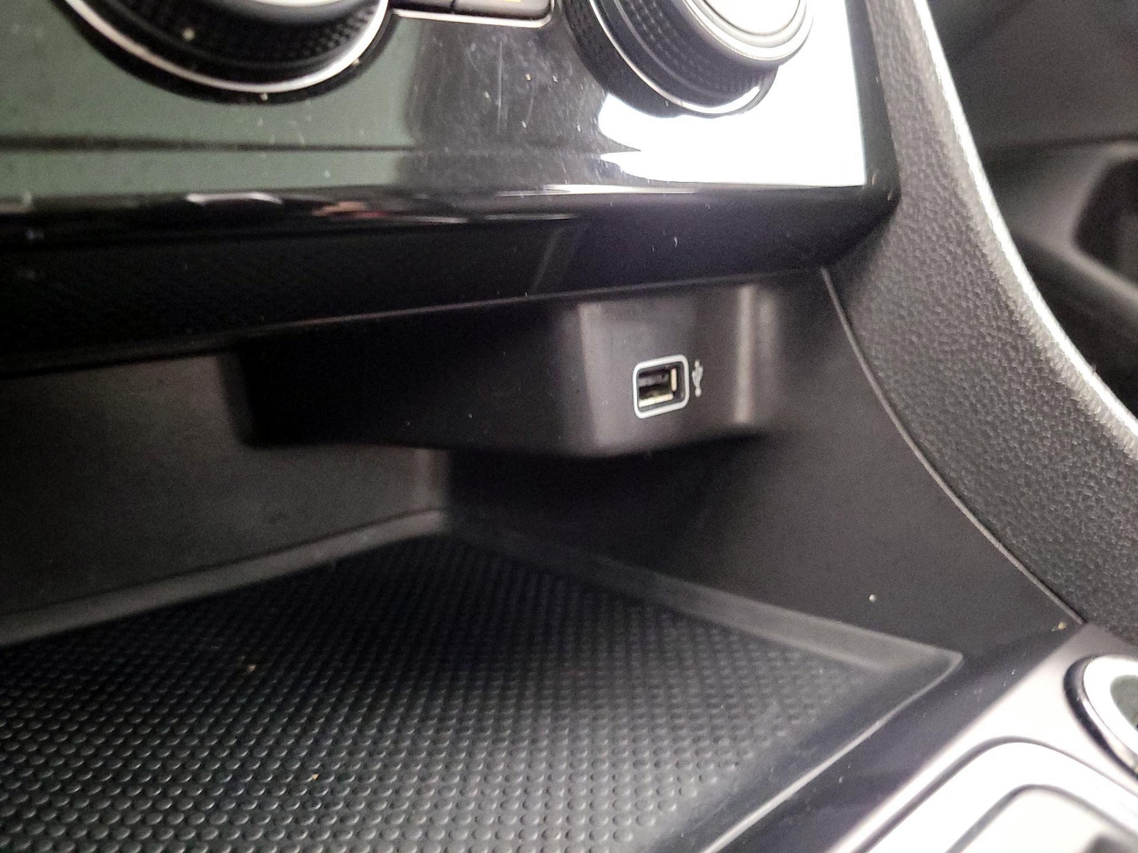 2019 Volkswagen Jetta SEL - Photo 18