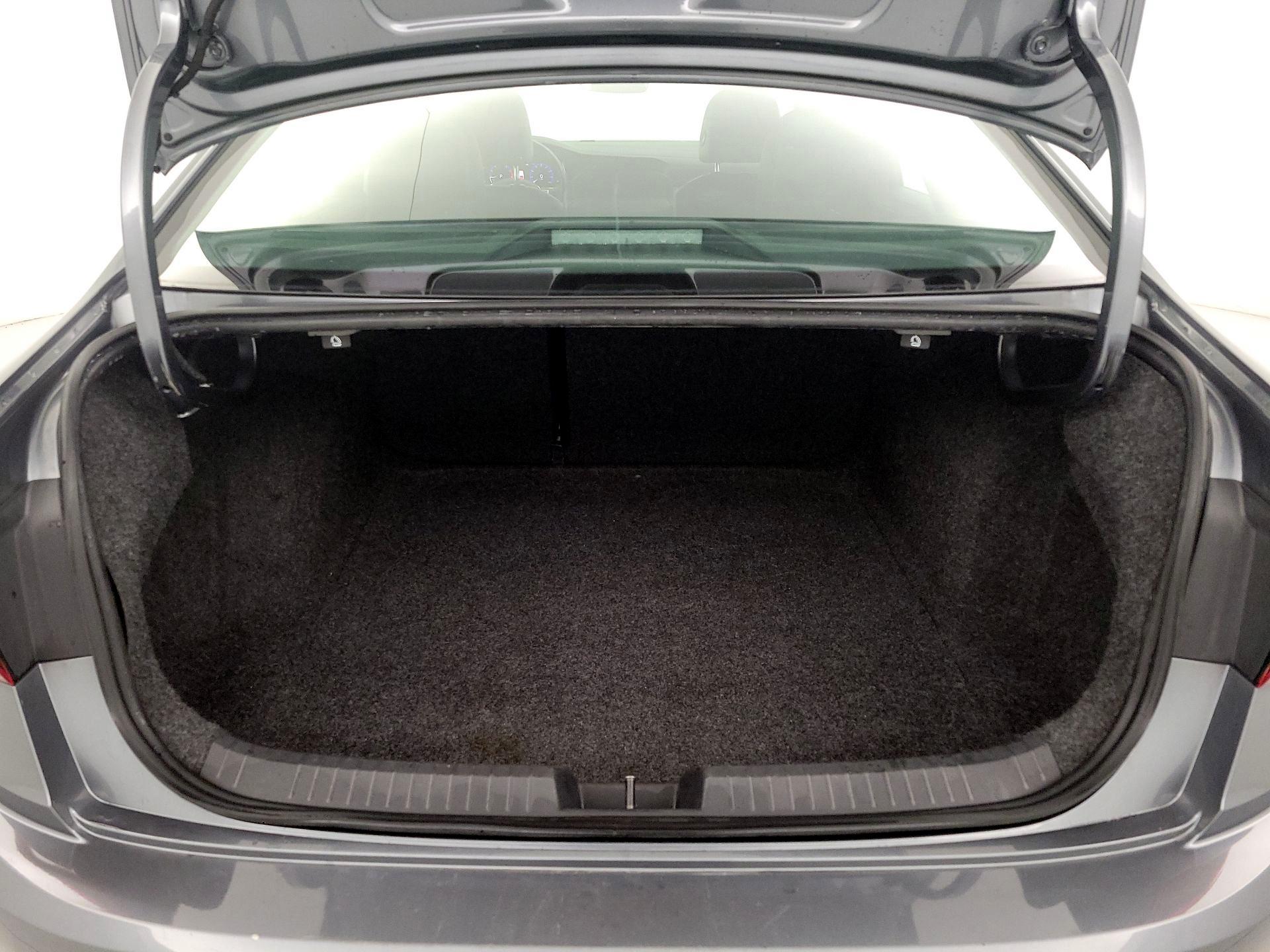 Thumbnail: 2019 Volkswagen Jetta - 20