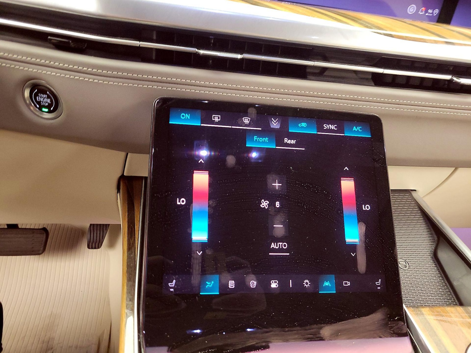 2025 Cadillac Escalade Sport Platinum - Photo 18