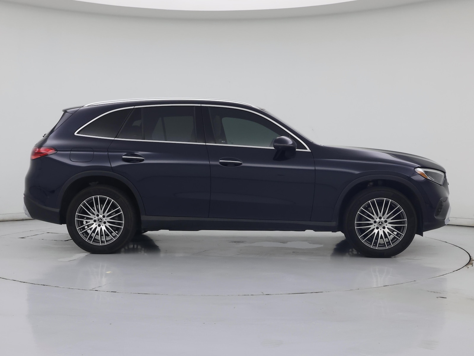 2024 Mercedes-Benz GLC GLC 300 - Photo 8