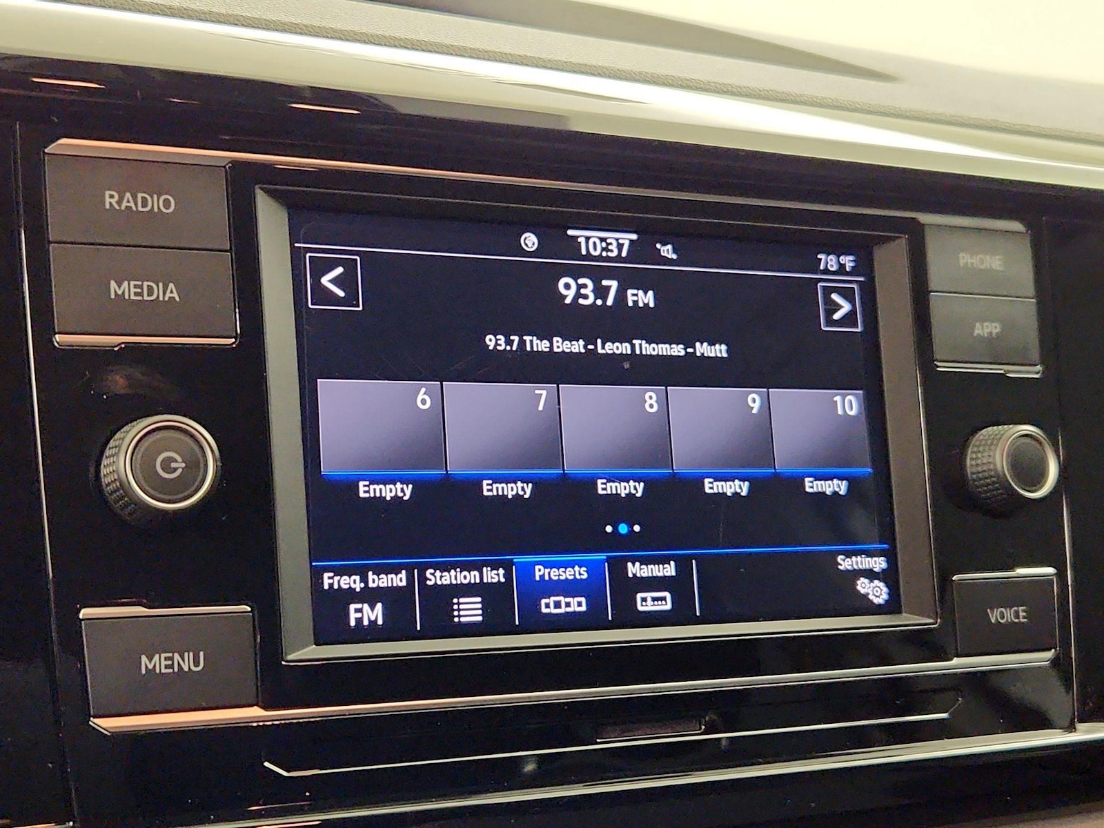2023 Volkswagen Taos S - Photo 16