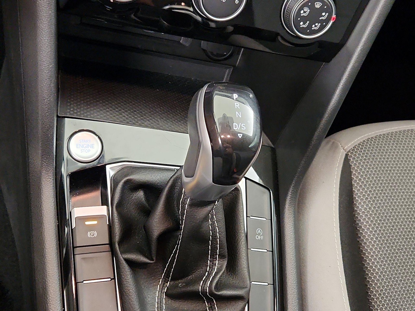 2023 Volkswagen Taos S - Photo 18