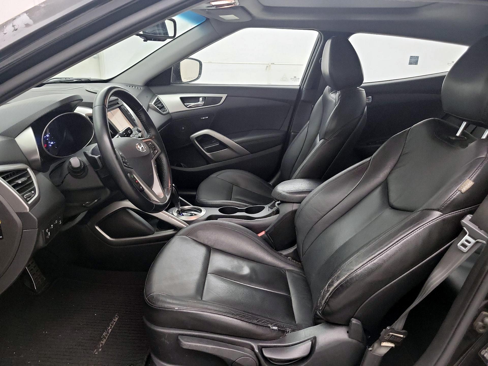 Thumbnail: 2014 Hyundai Veloster - 11