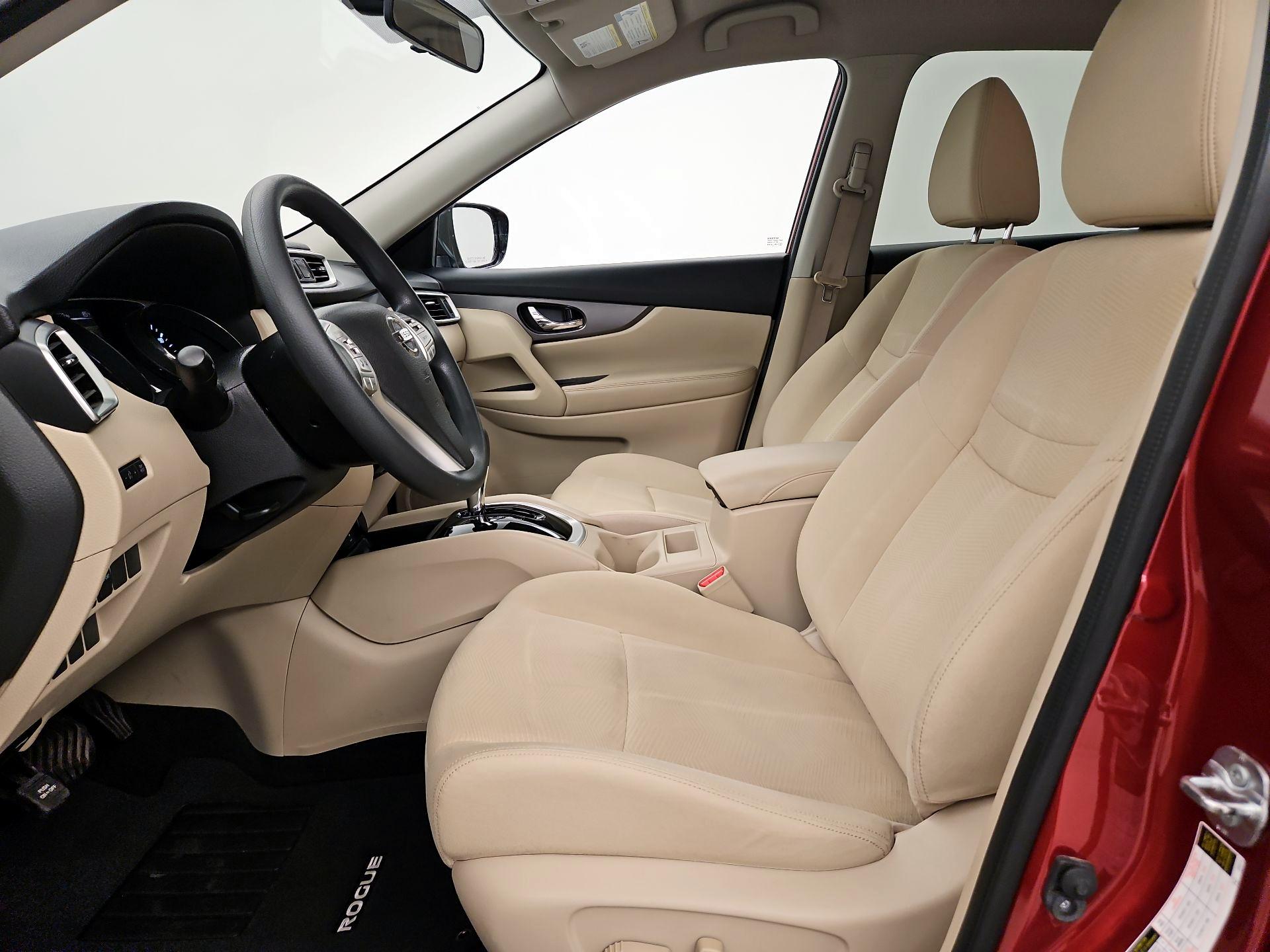 Thumbnail: 2016 Nissan Rogue - 11