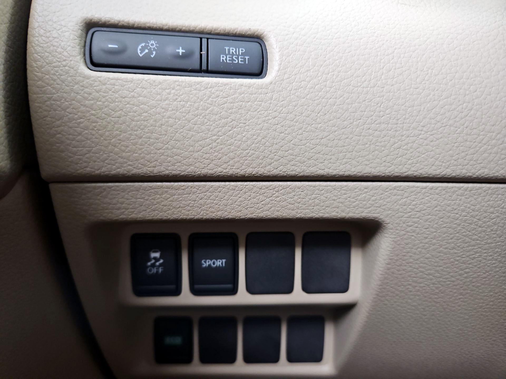 Thumbnail: 2016 Nissan Rogue - 13
