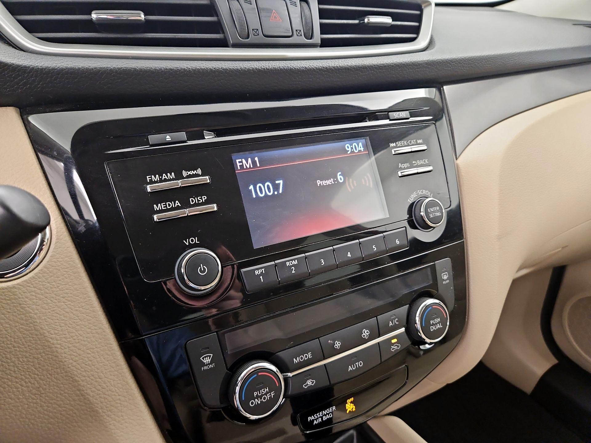 Thumbnail: 2016 Nissan Rogue - 15