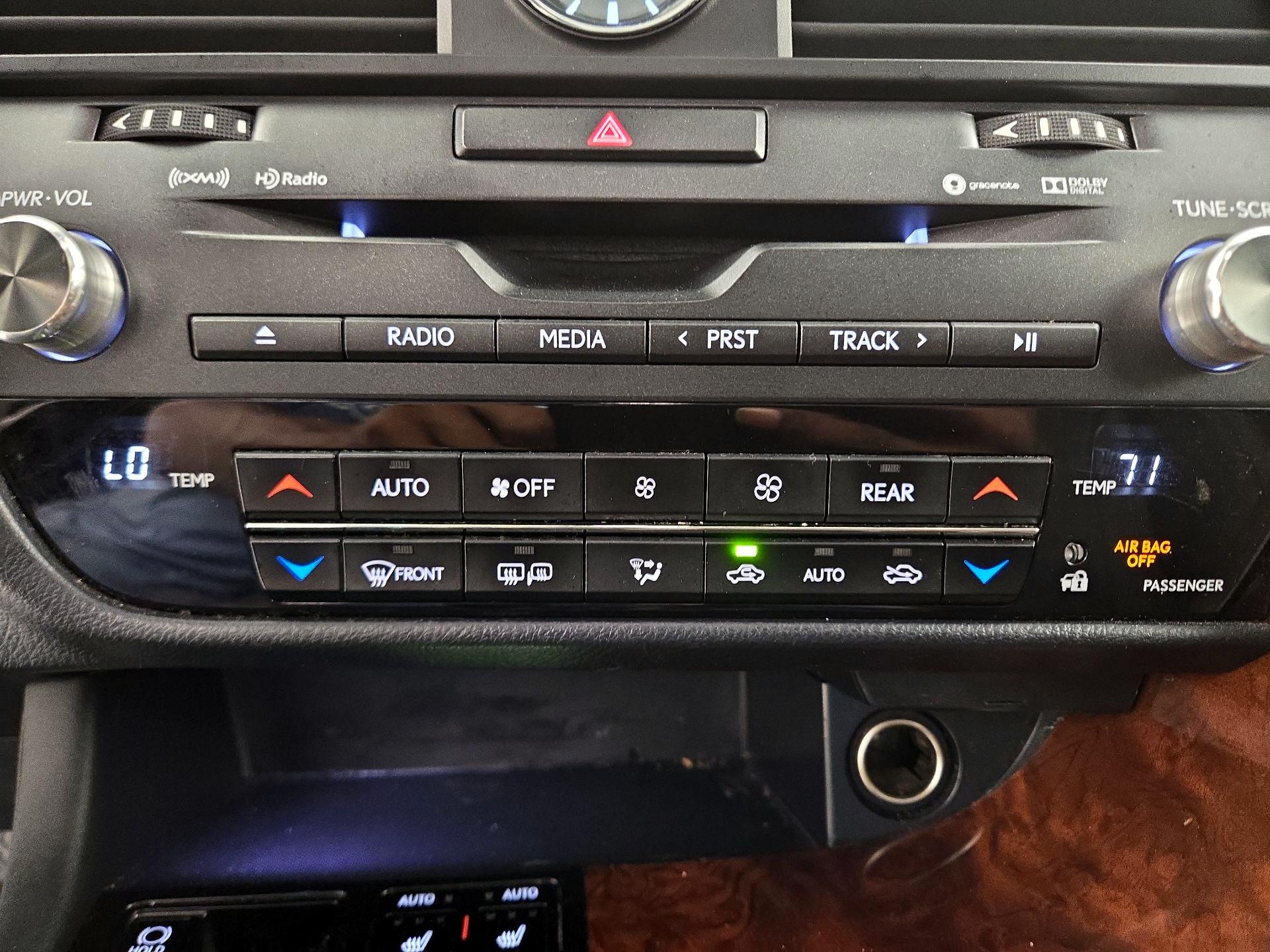 Thumbnail: 2018 Lexus RX - 17