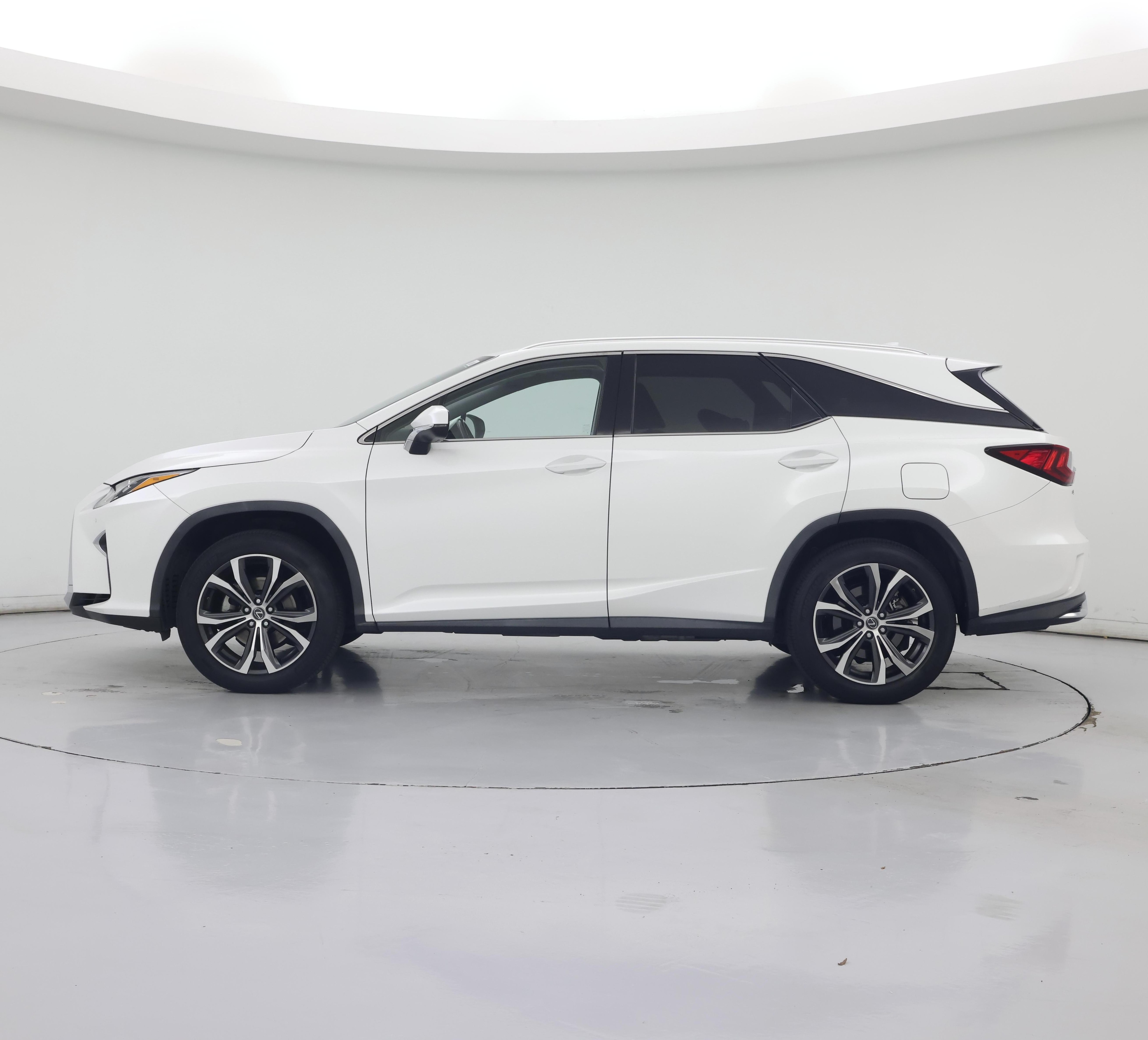 Thumbnail: 2018 Lexus RX - 3
