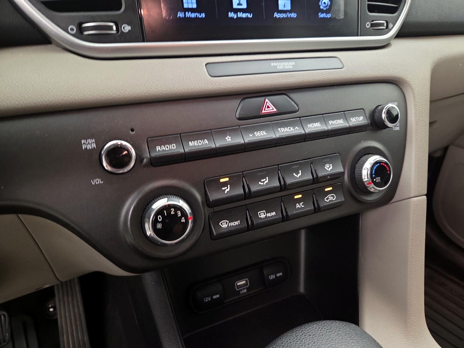 Thumbnail: 2020 Kia Sportage - 16