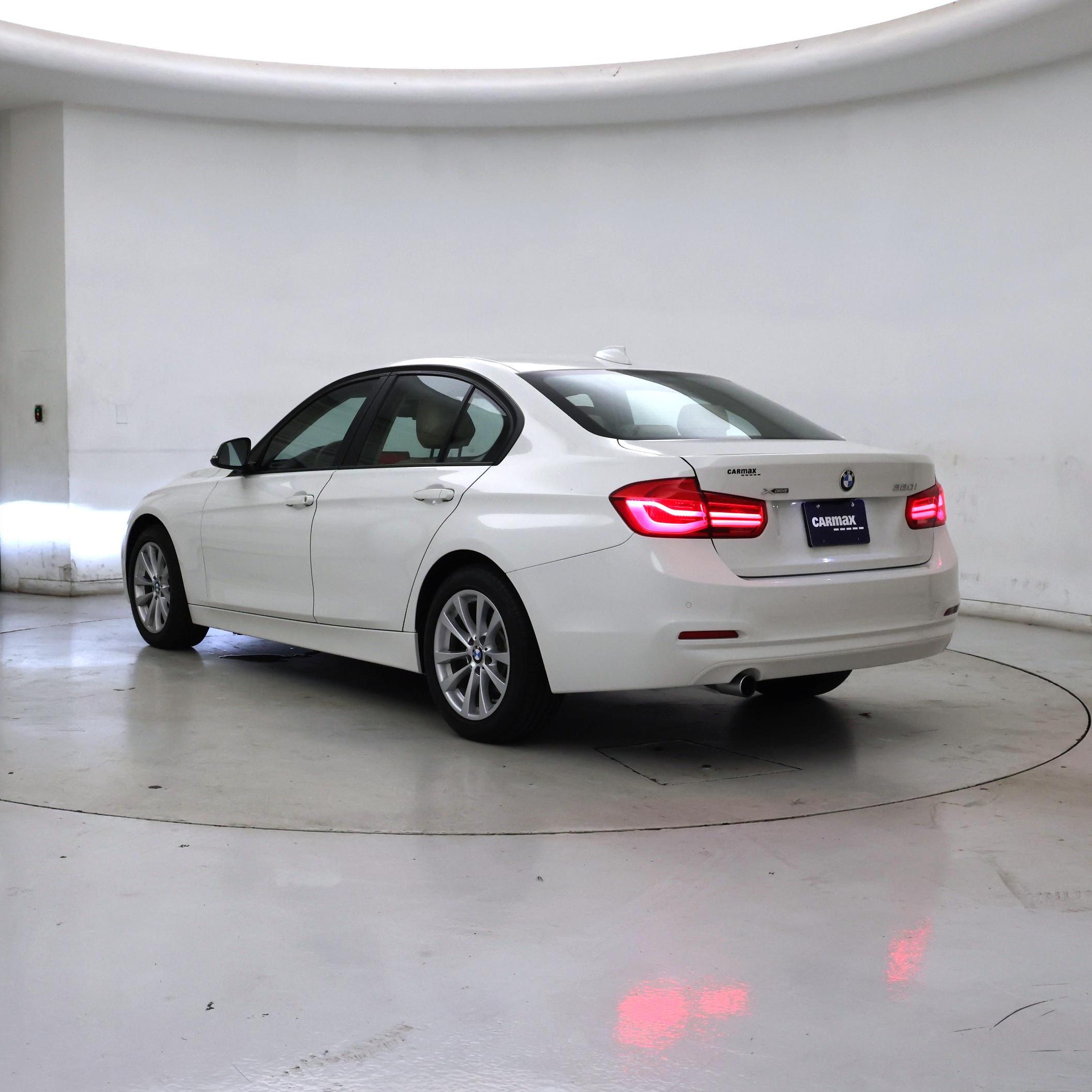 Thumbnail: 2018 BMW 3 Series - 2