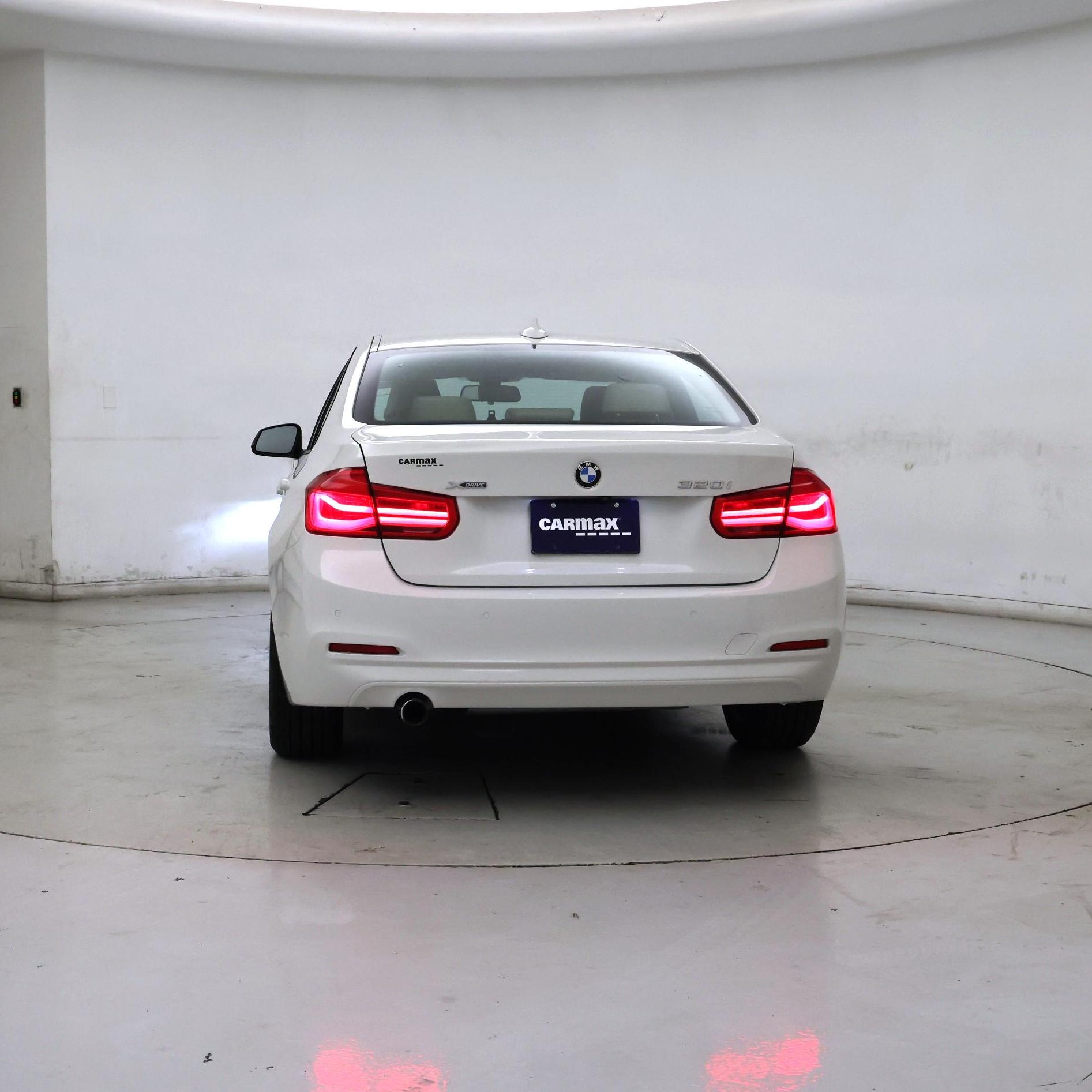 Thumbnail: 2018 BMW 3 Series - 6