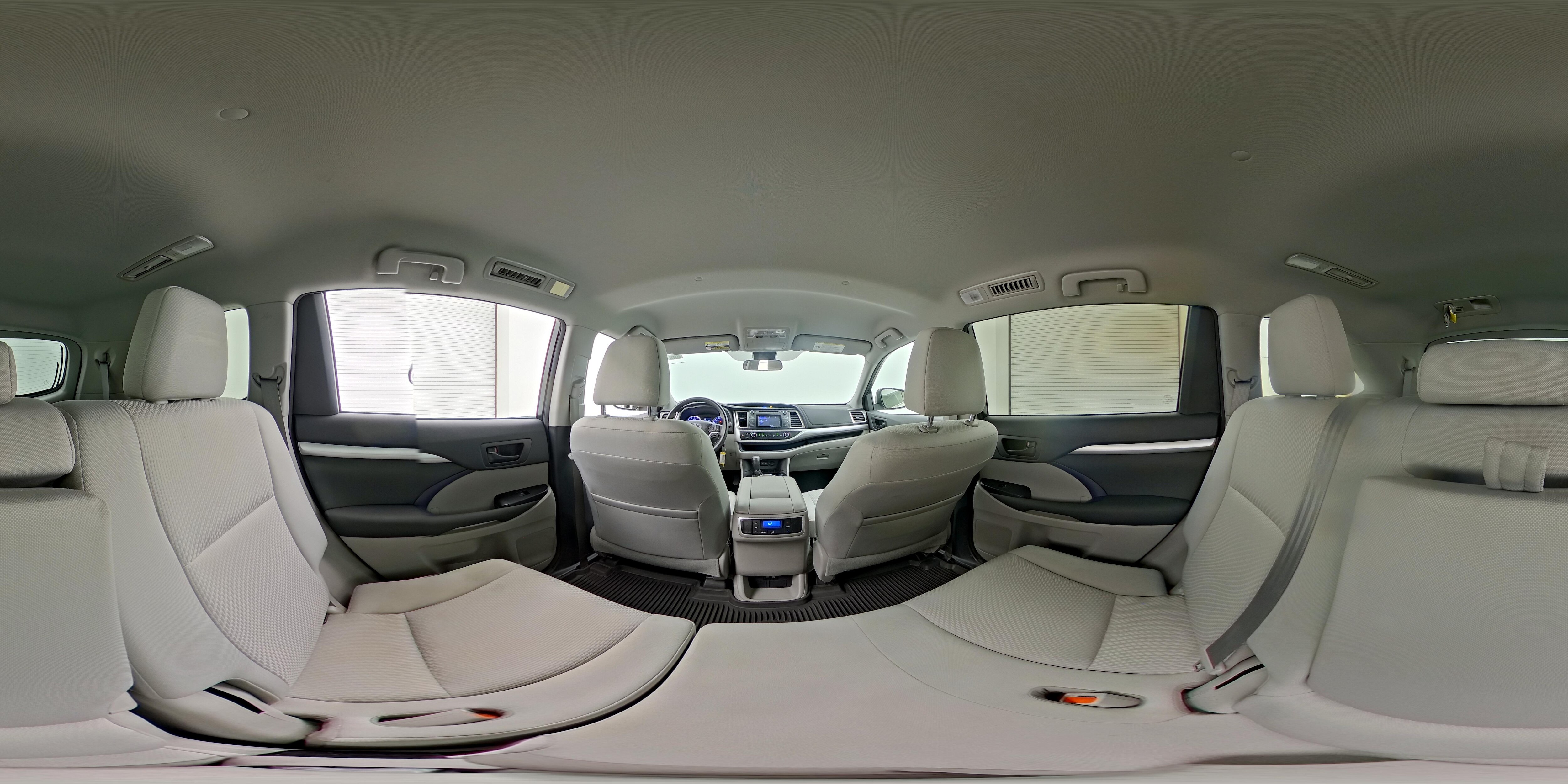 2018 Toyota Highlander LE Plus - Photo 27
