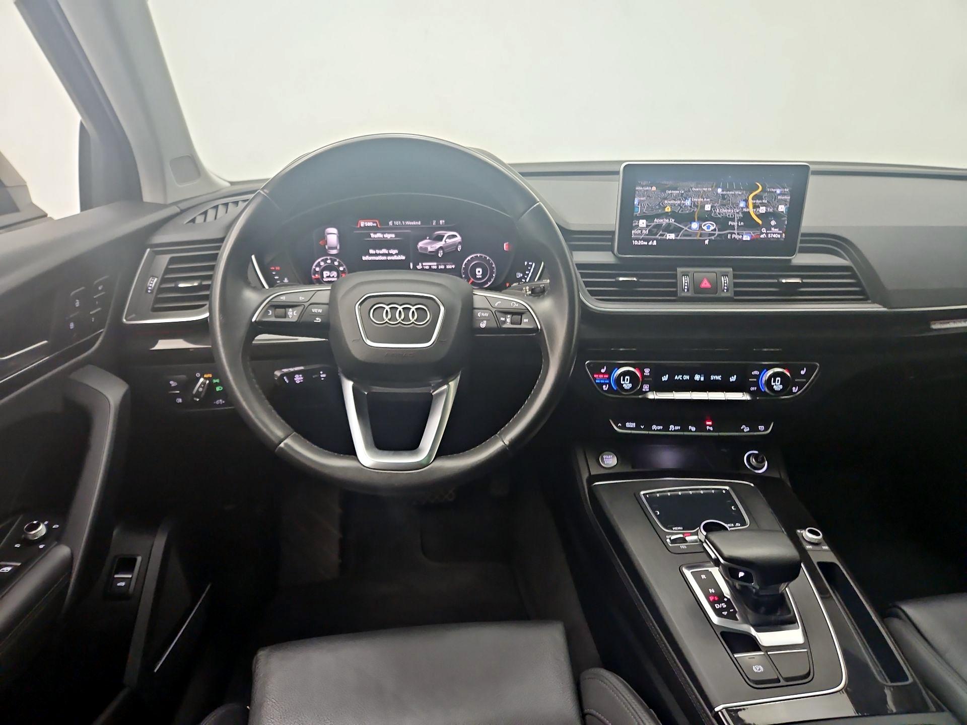 Thumbnail: 2020 Audi Q5 - 10