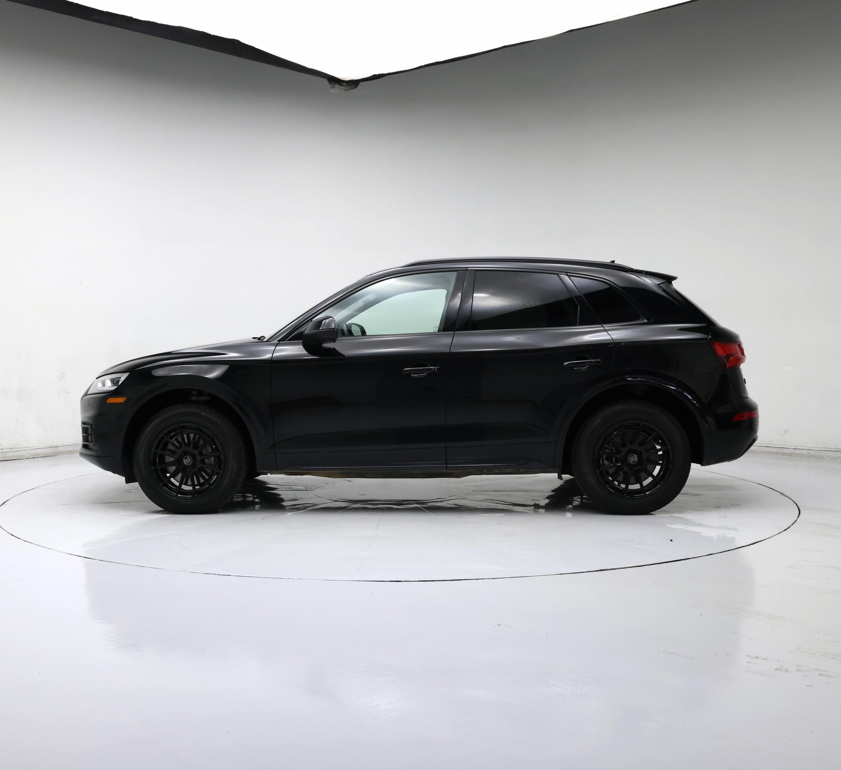 Thumbnail: 2020 Audi Q5 - 3