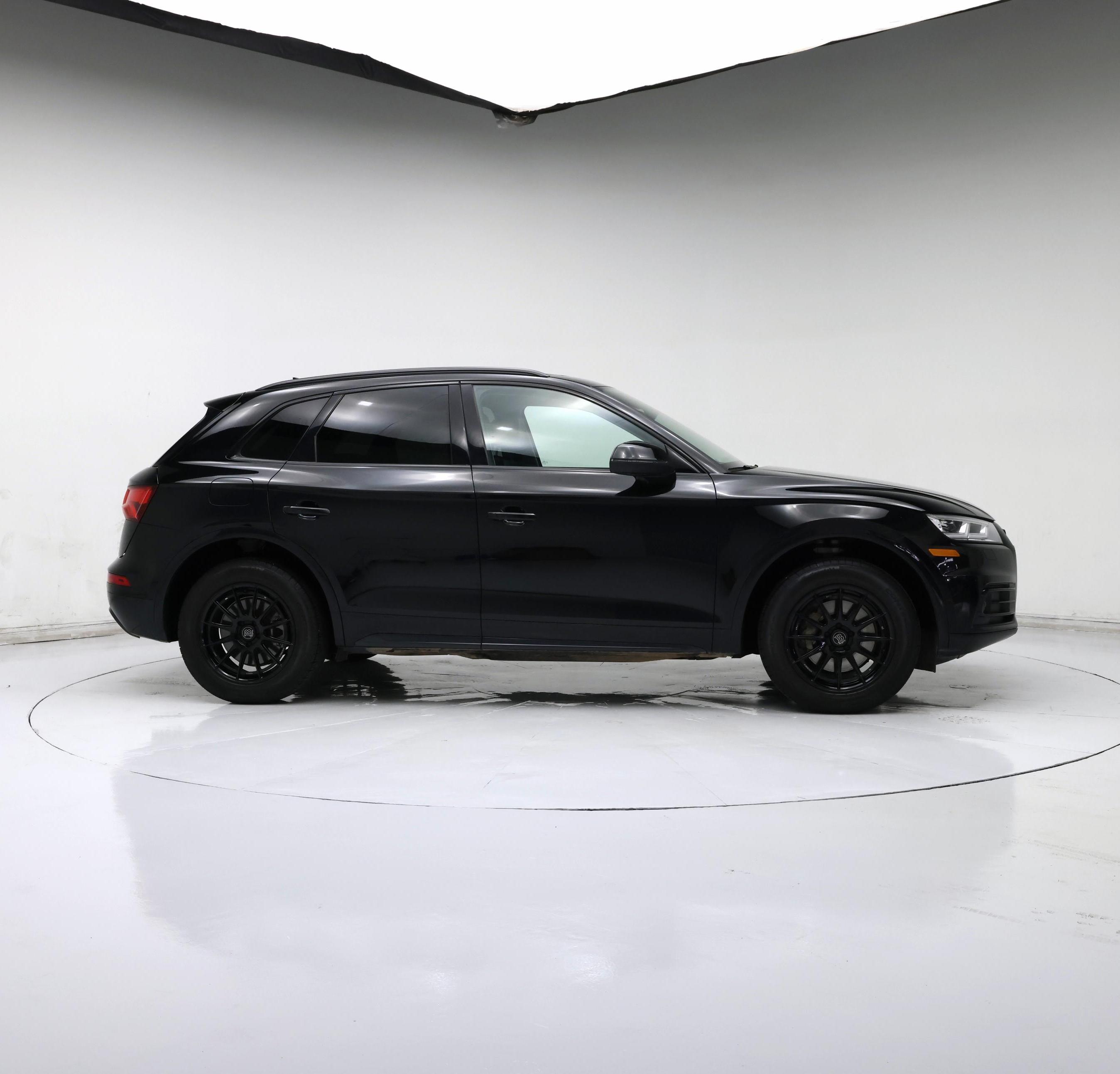 Thumbnail: 2020 Audi Q5 - 7