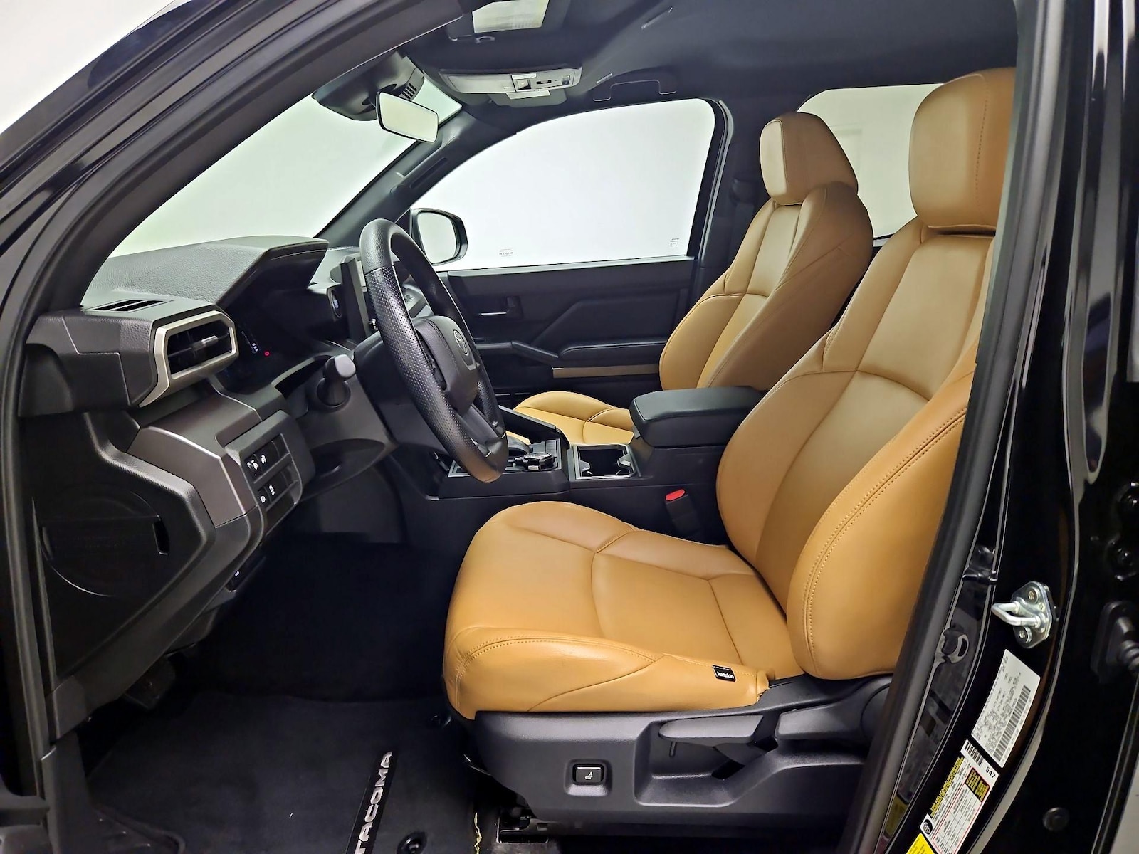 2025 Toyota Tacoma SR5 - Photo 12
