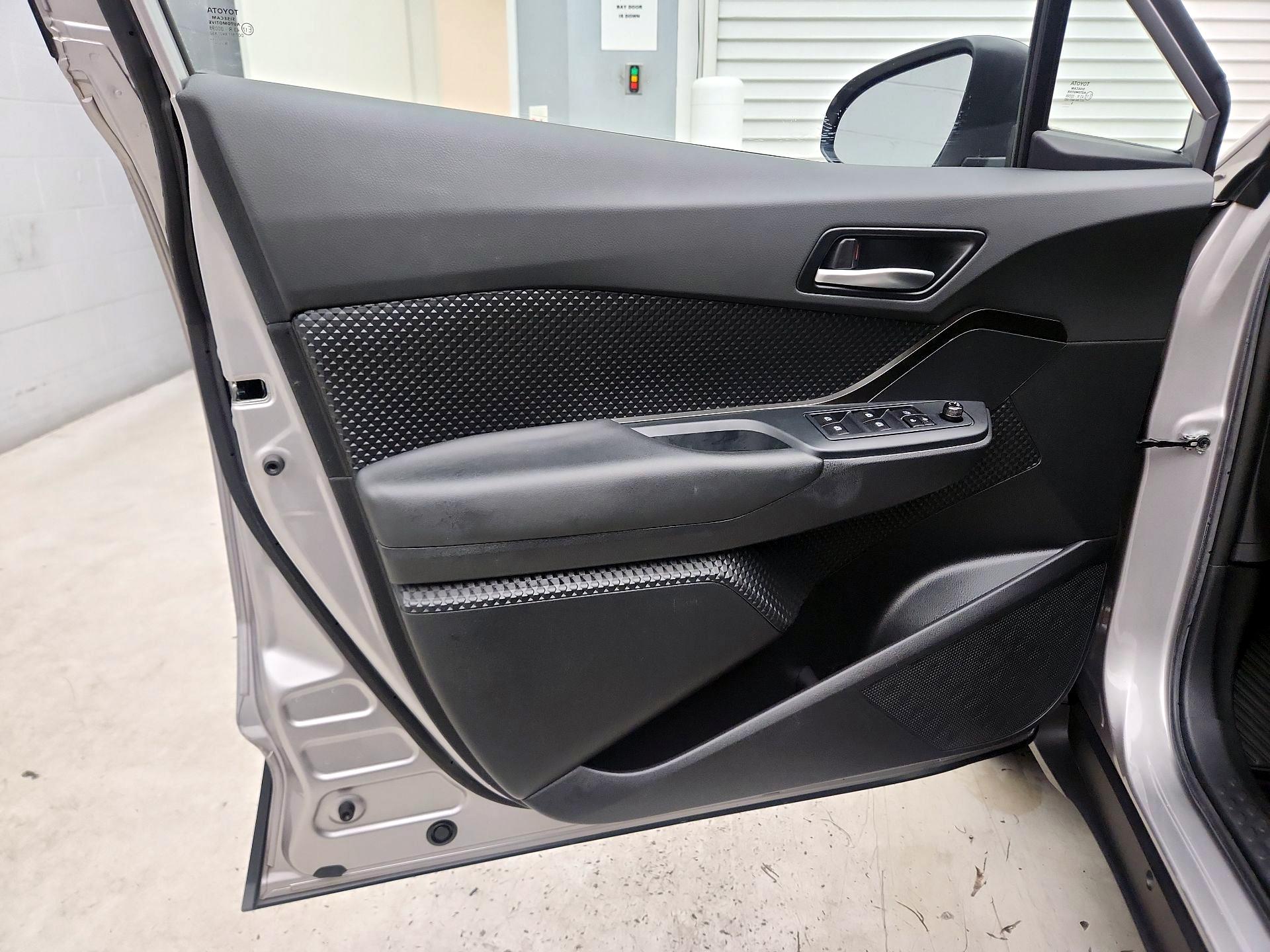Thumbnail: 2019 Toyota C-HR - 12