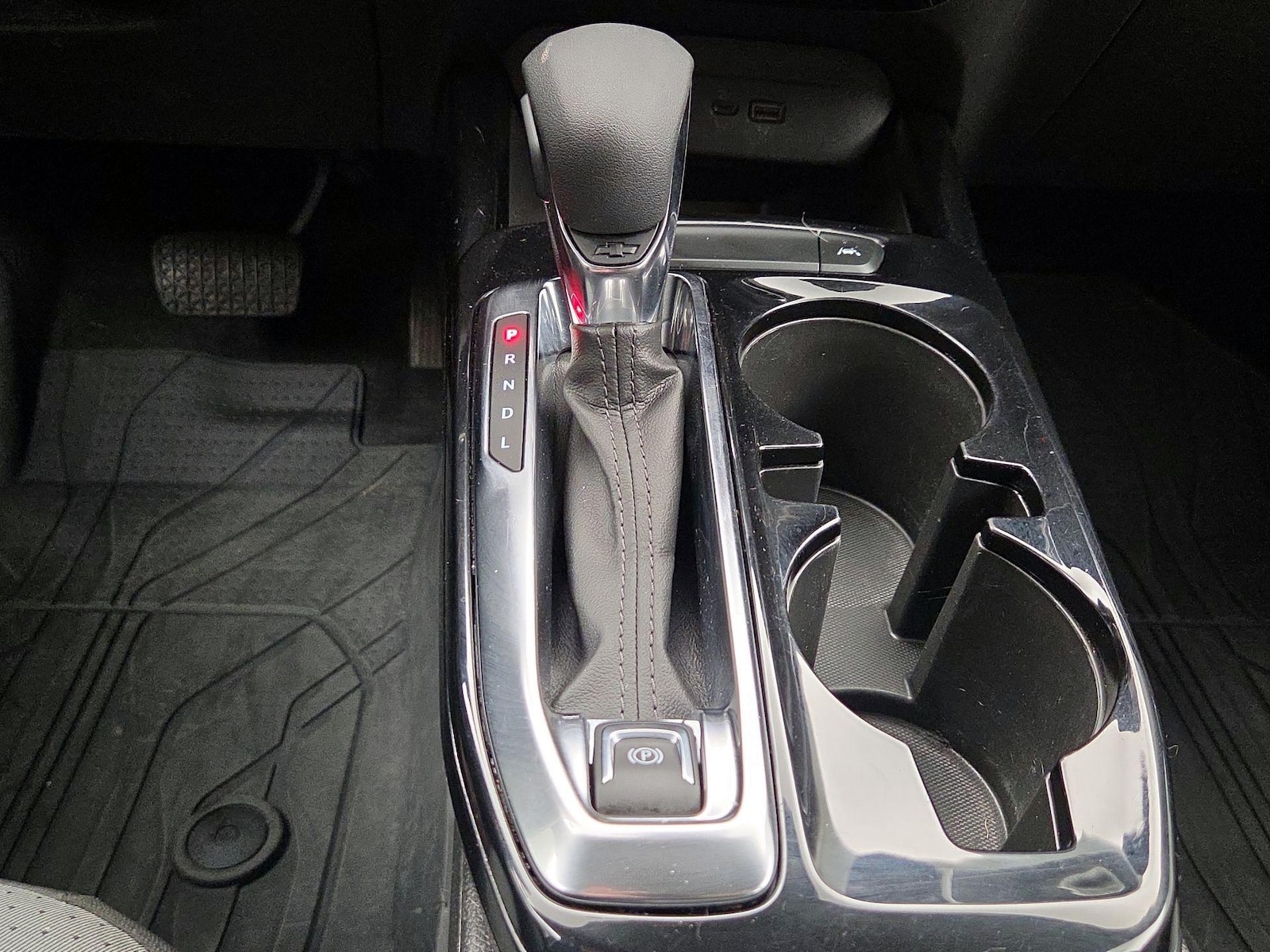 2025 Chevrolet Trax LT - Photo 18