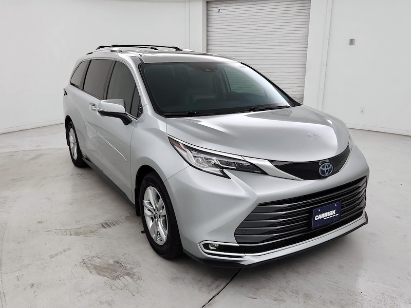 2022 Toyota Sienna Hybrid Limited