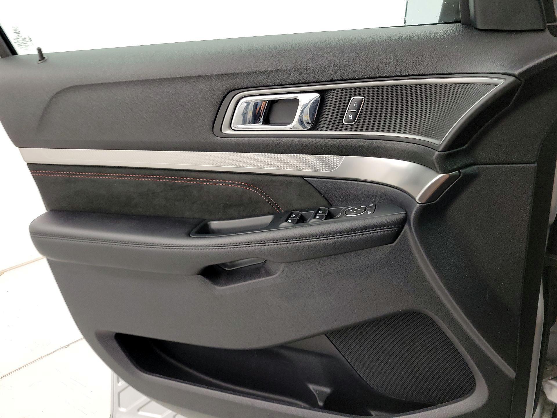 Thumbnail: 2019 Ford Explorer - 12